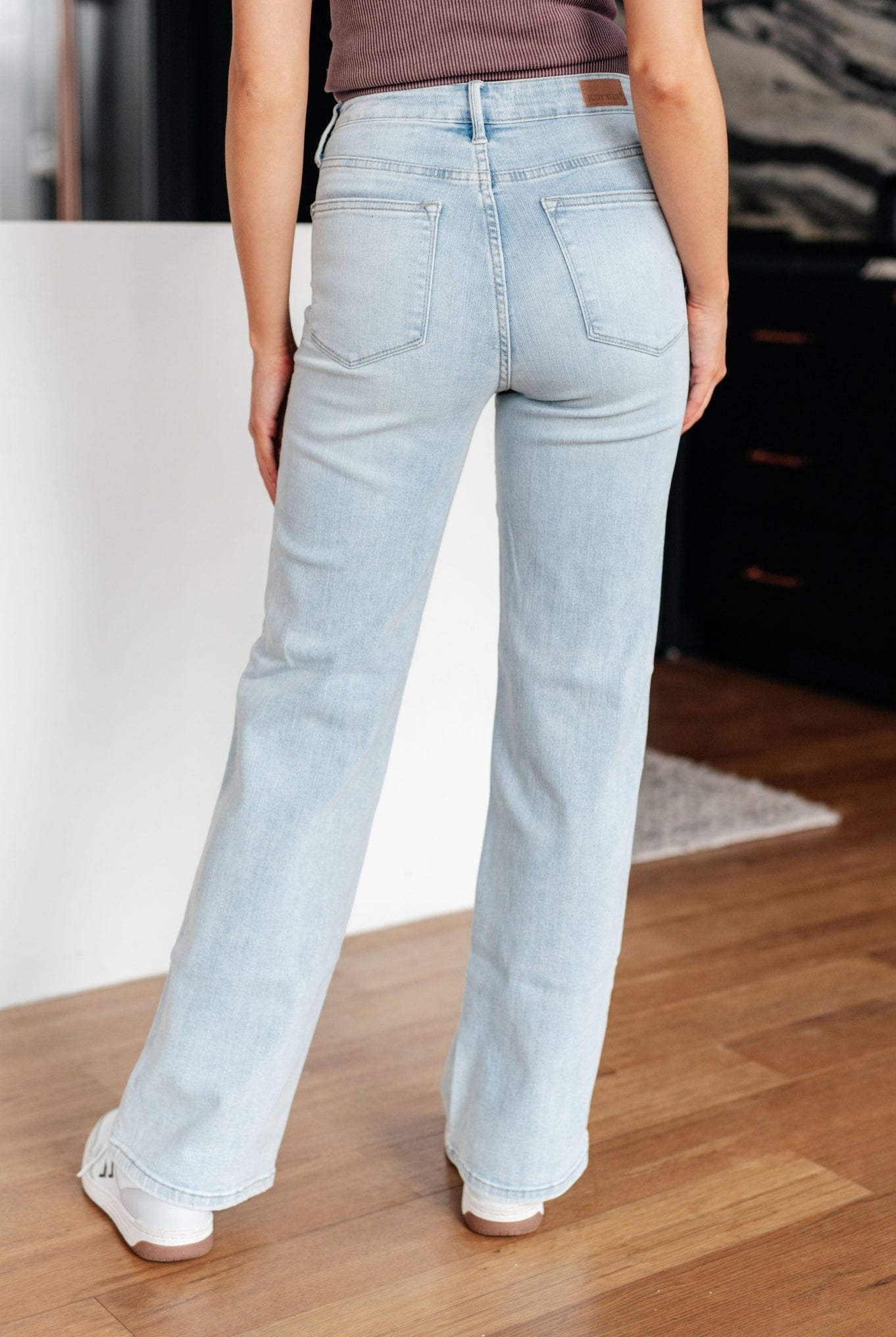 Brooke High Rise Control Top Vintage Wash Straight Jeans (Online Exclusive) - Uptown Boutique Ramona
