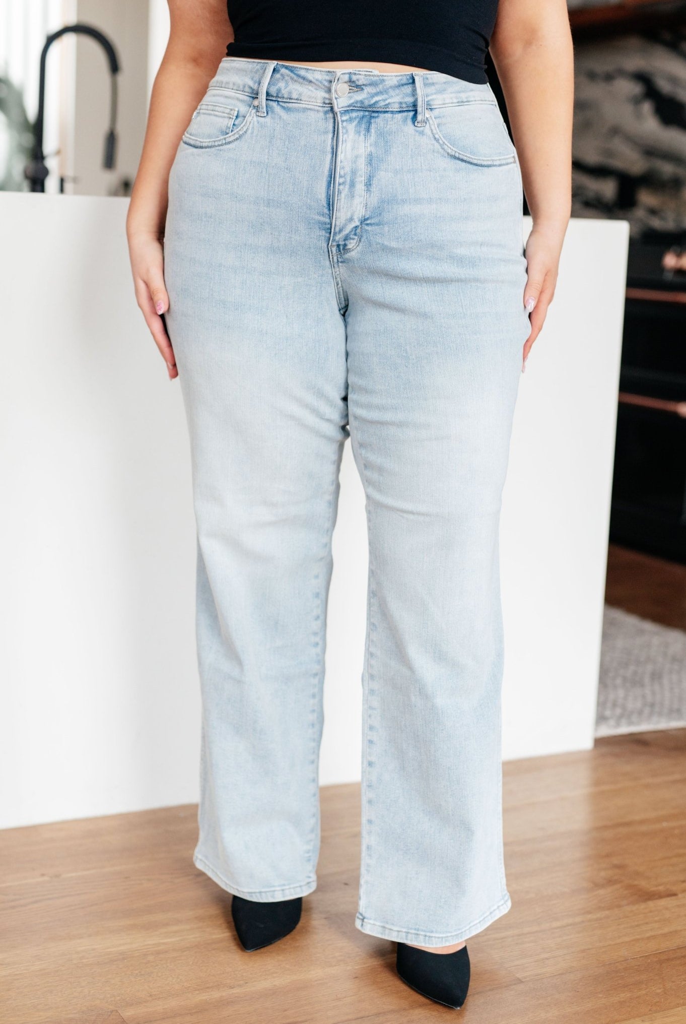 Brooke High Rise Control Top Vintage Wash Straight Jeans (Online Exclusive) - Uptown Boutique Ramona
