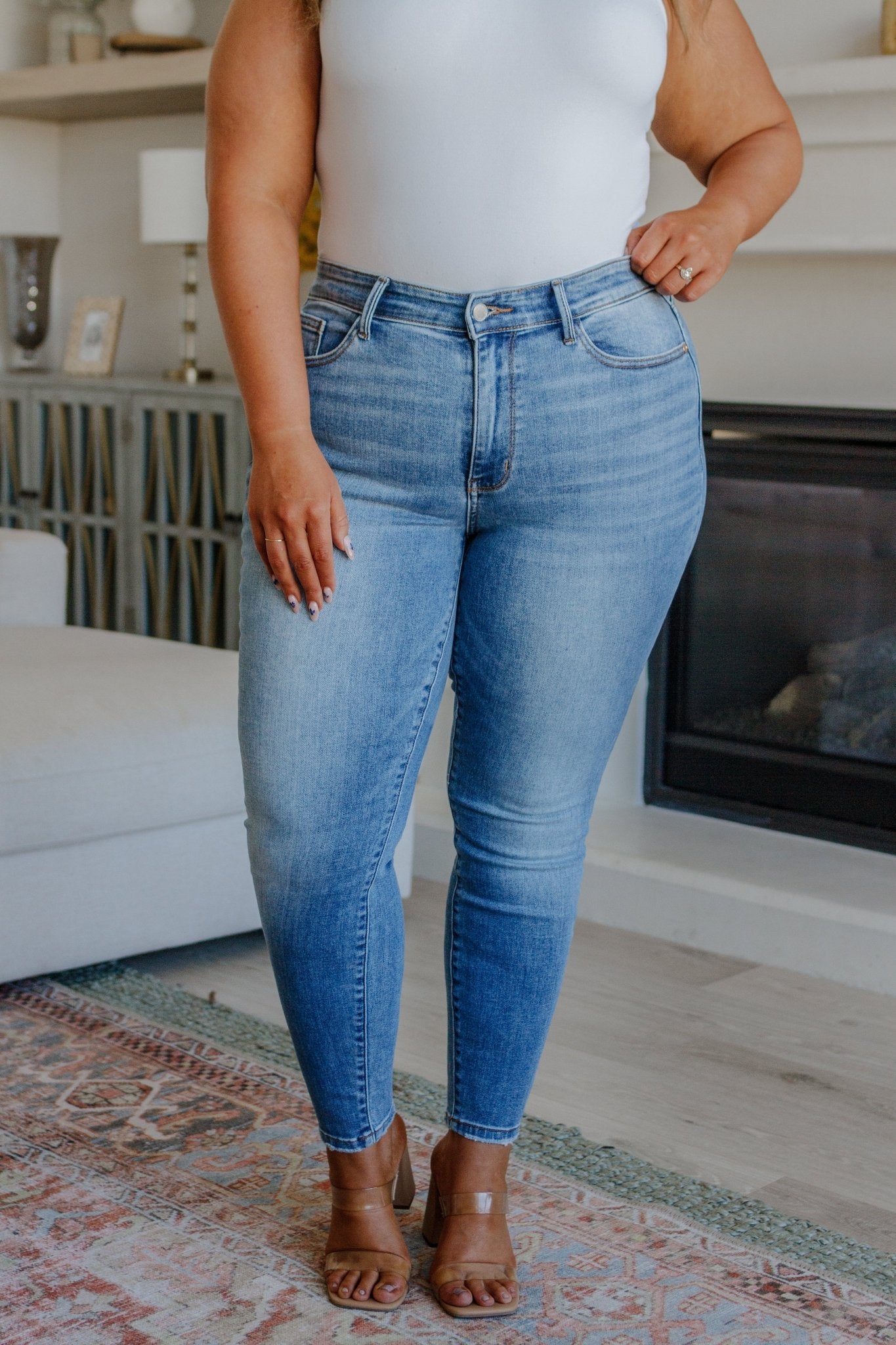 Catherine Mid Rise Vintage Skinny Jeans (Online Exclusive) - Uptown Boutique Ramona