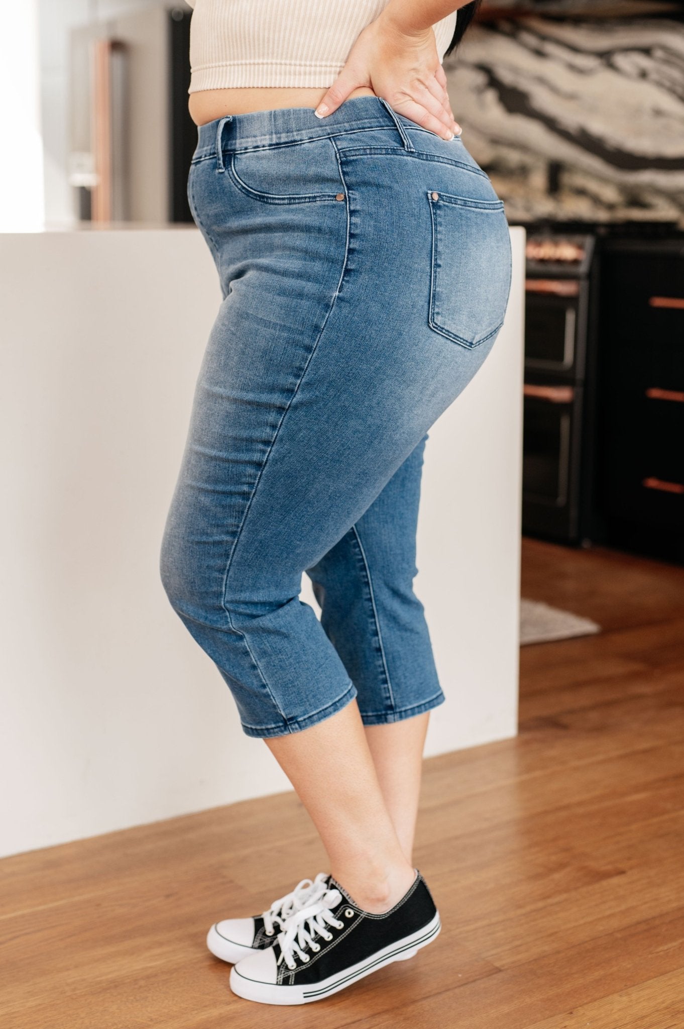 Emily High Rise Cool Denim Pull On Capri Jeans (Online Exclusive) - Uptown Boutique Ramona