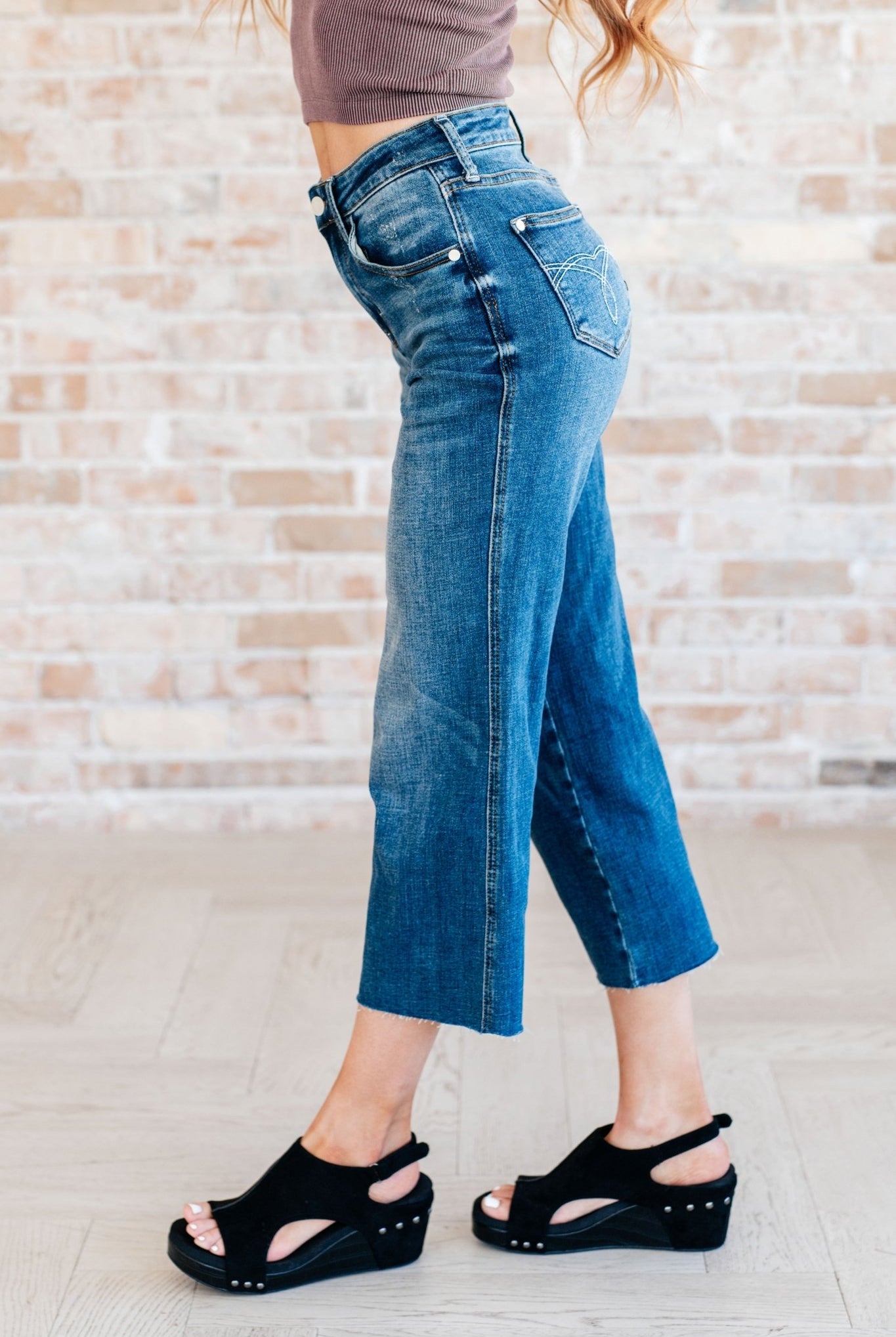 Hayes High Rise Wide Leg Crop Jeans - Uptown Boutique Ramona