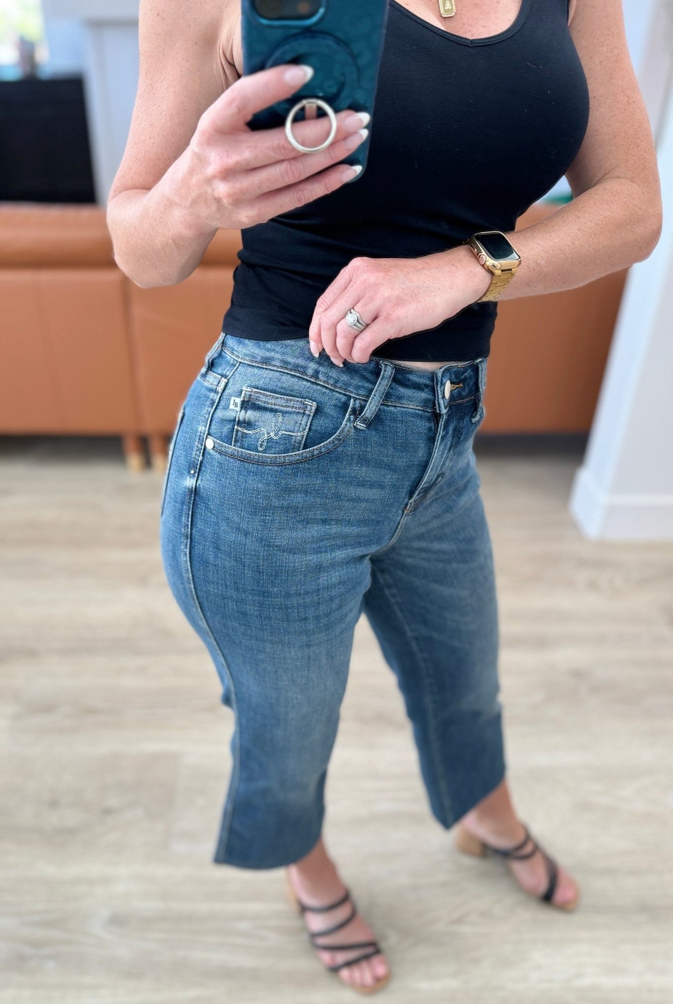 Hayes High Rise Wide Leg Crop Jeans - Uptown Boutique Ramona