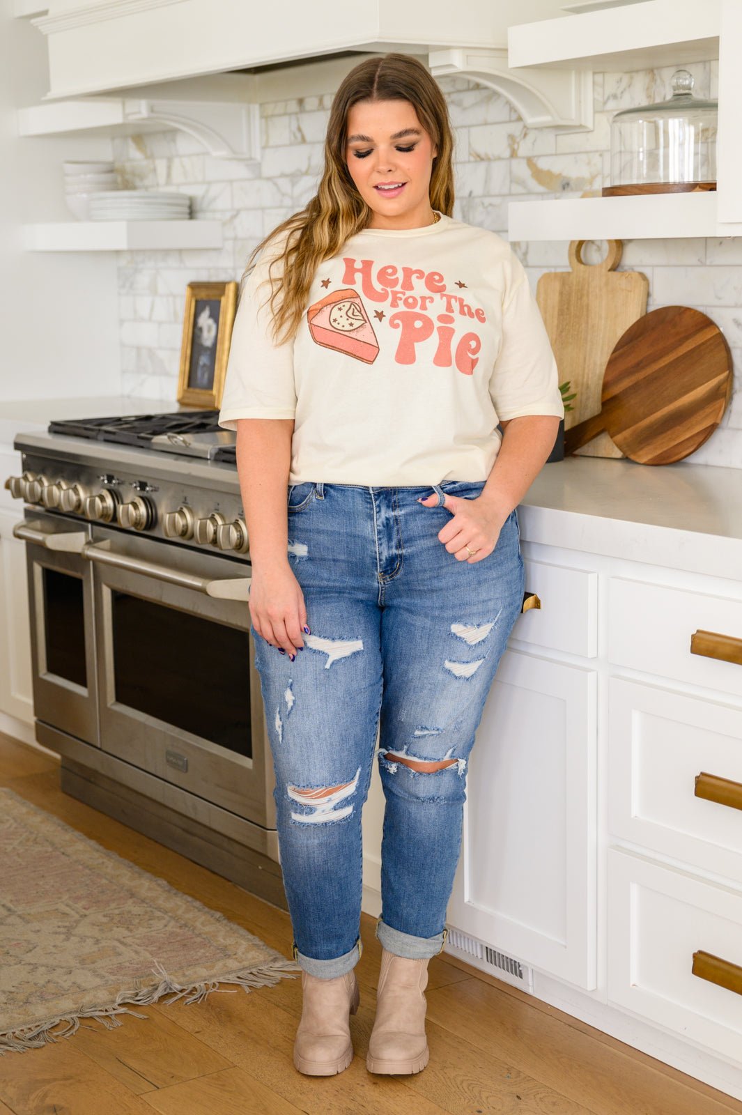 Here For The Pie Graphic T - Shirt In Cream (Online Exclusive) - Uptown Boutique Ramona