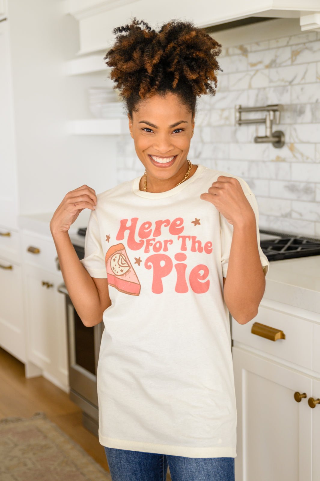 Here For The Pie Graphic T - Shirt In Cream (Online Exclusive) - Uptown Boutique Ramona