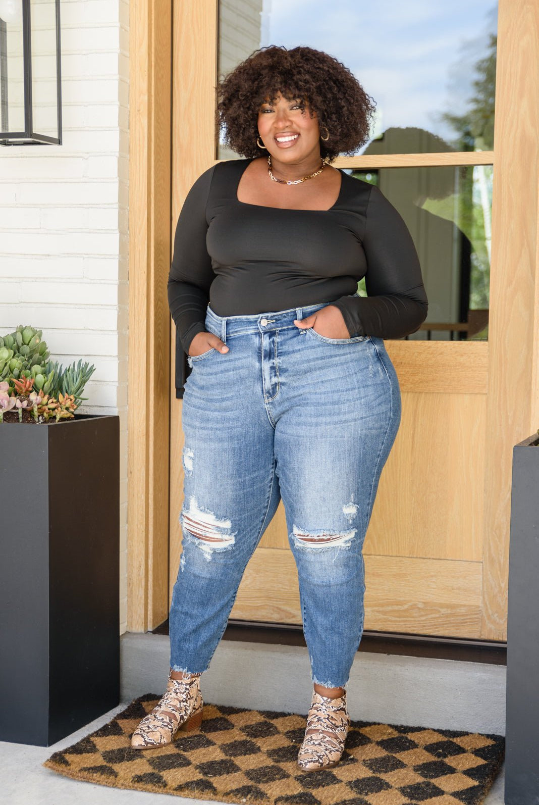 Kyla Destroyed Hi Waist Relaxed Fit (Online Exclusive) - Uptown Boutique Ramona