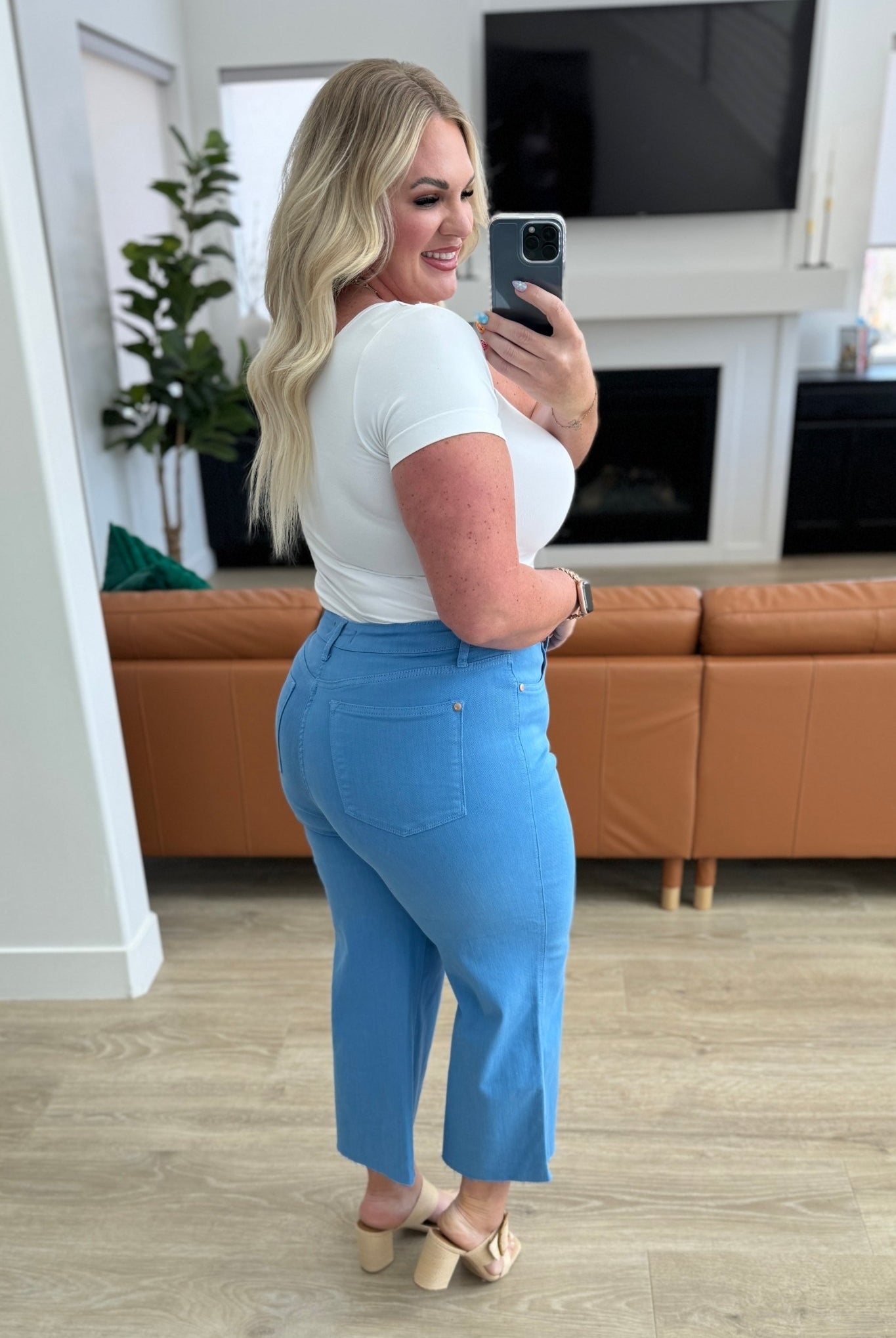 Lisa High Rise Control Top Wide Leg Crop Jeans in Sky Blue (Online Exclusive) - Uptown Boutique Ramona