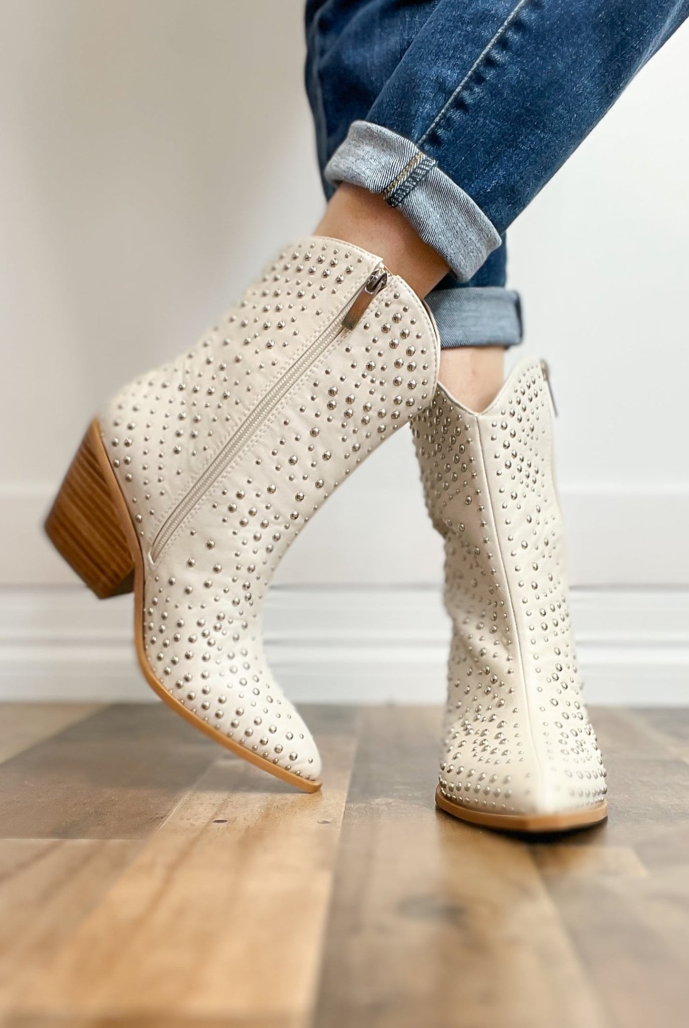 LOWLIGHTS - Uptown Boutique Ramona