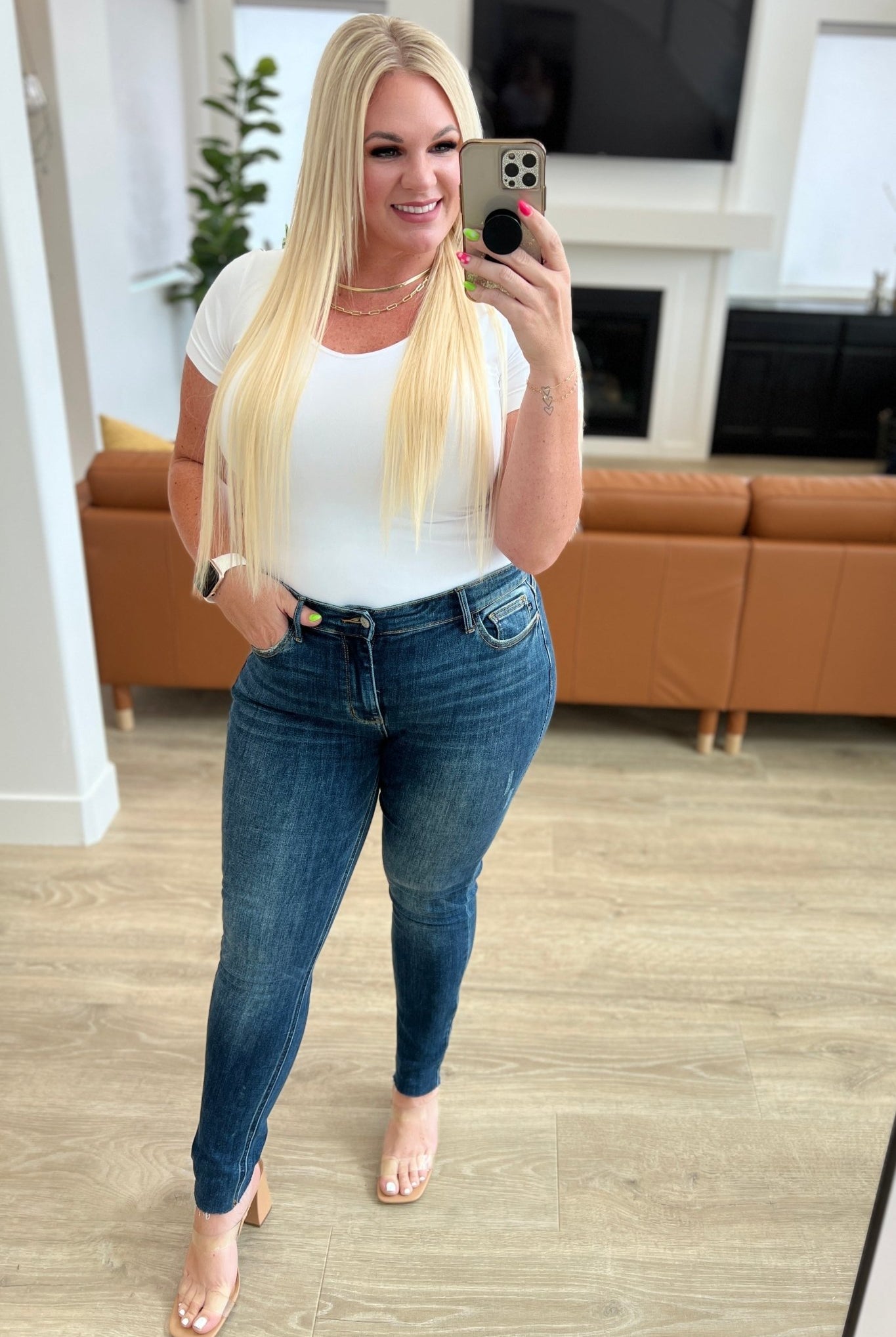 Lydia Mid Rise Vintage Raw Hem Skinny Jeans (Online Exclusive) - Uptown Boutique Ramona