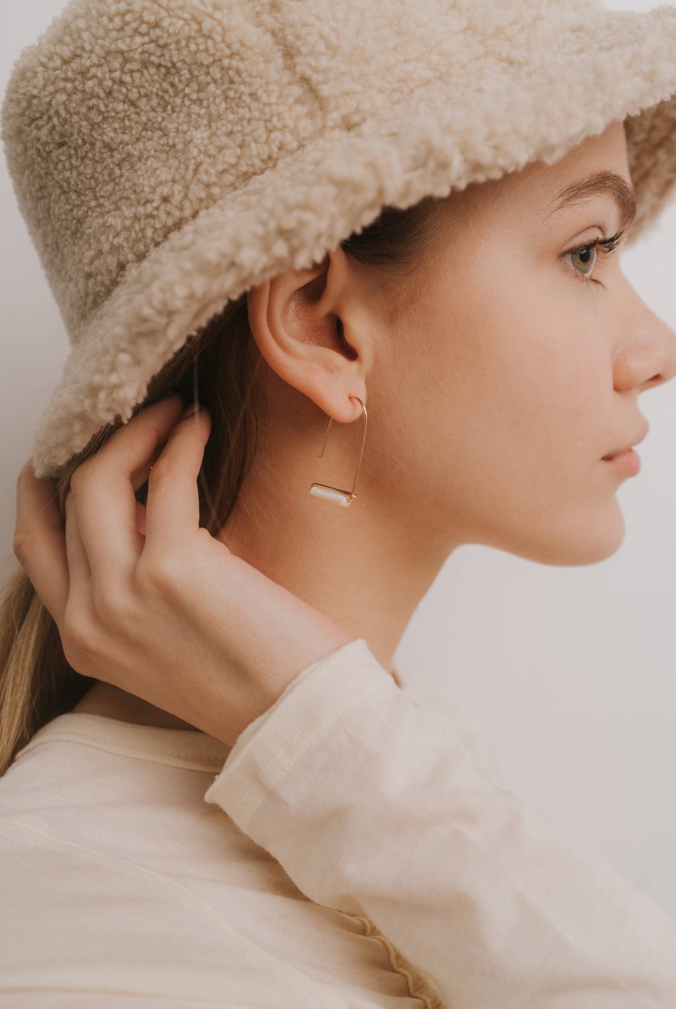 Mother of Pearl Drop Earring - Uptown Boutique Ramona