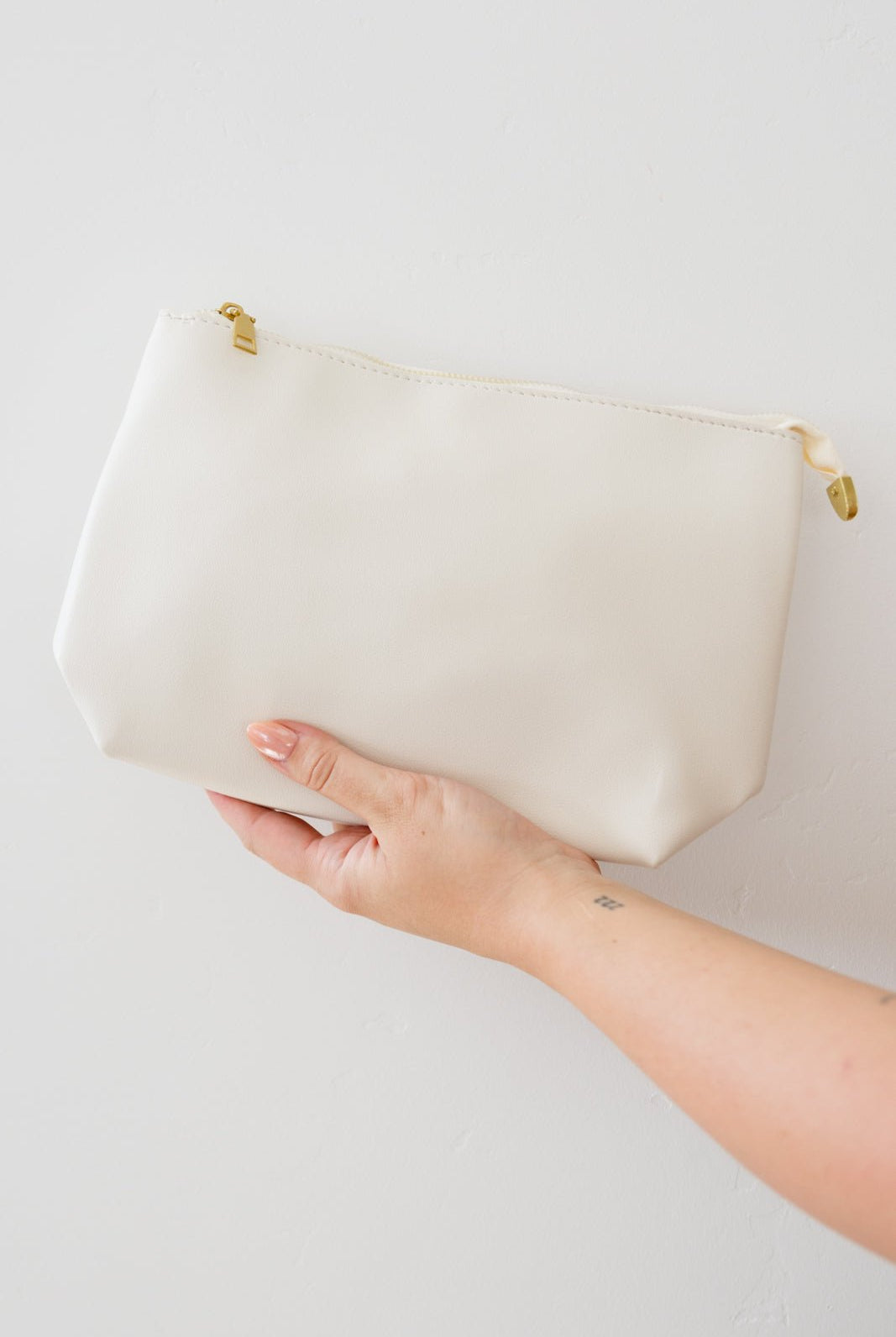 Road Less Traveled Handbag with Zipper Pouch in Cream (Online Exclusive) - Uptown Boutique Ramona