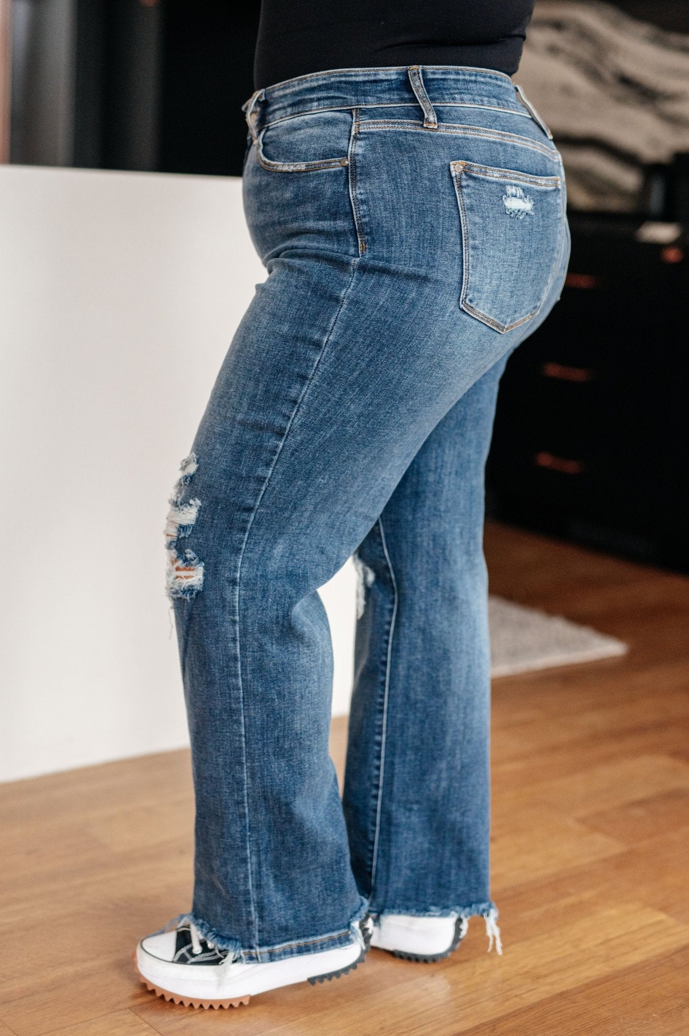 Rose High Rise 90's Straight Jeans in Dark Wash (Online Exclusive) - Uptown Boutique Ramona