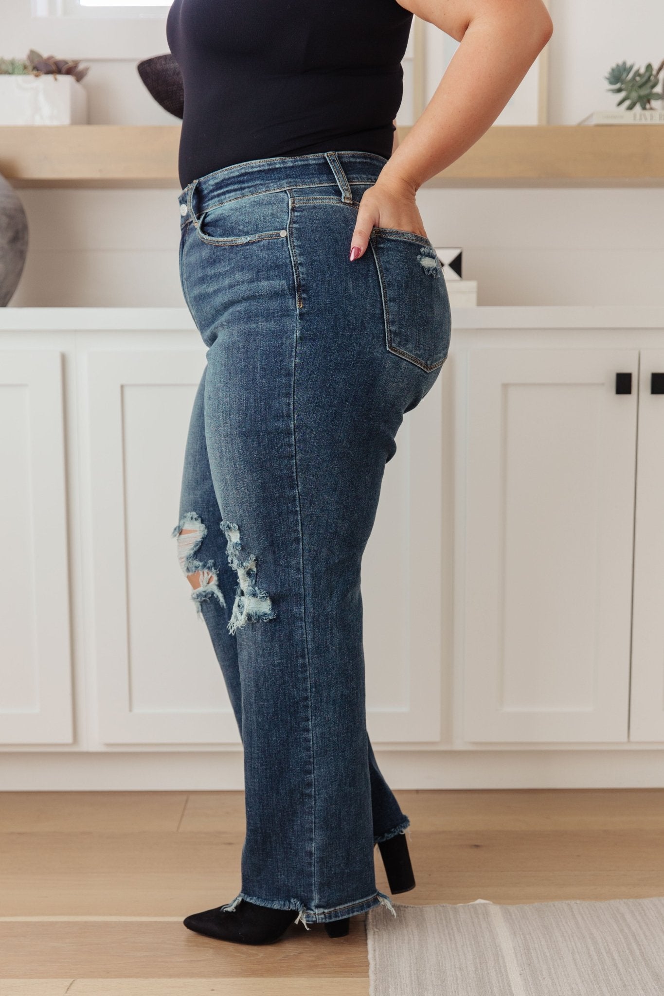 Rose High Rise 90's Straight Jeans in Dark Wash (Online Exclusive) - Uptown Boutique Ramona