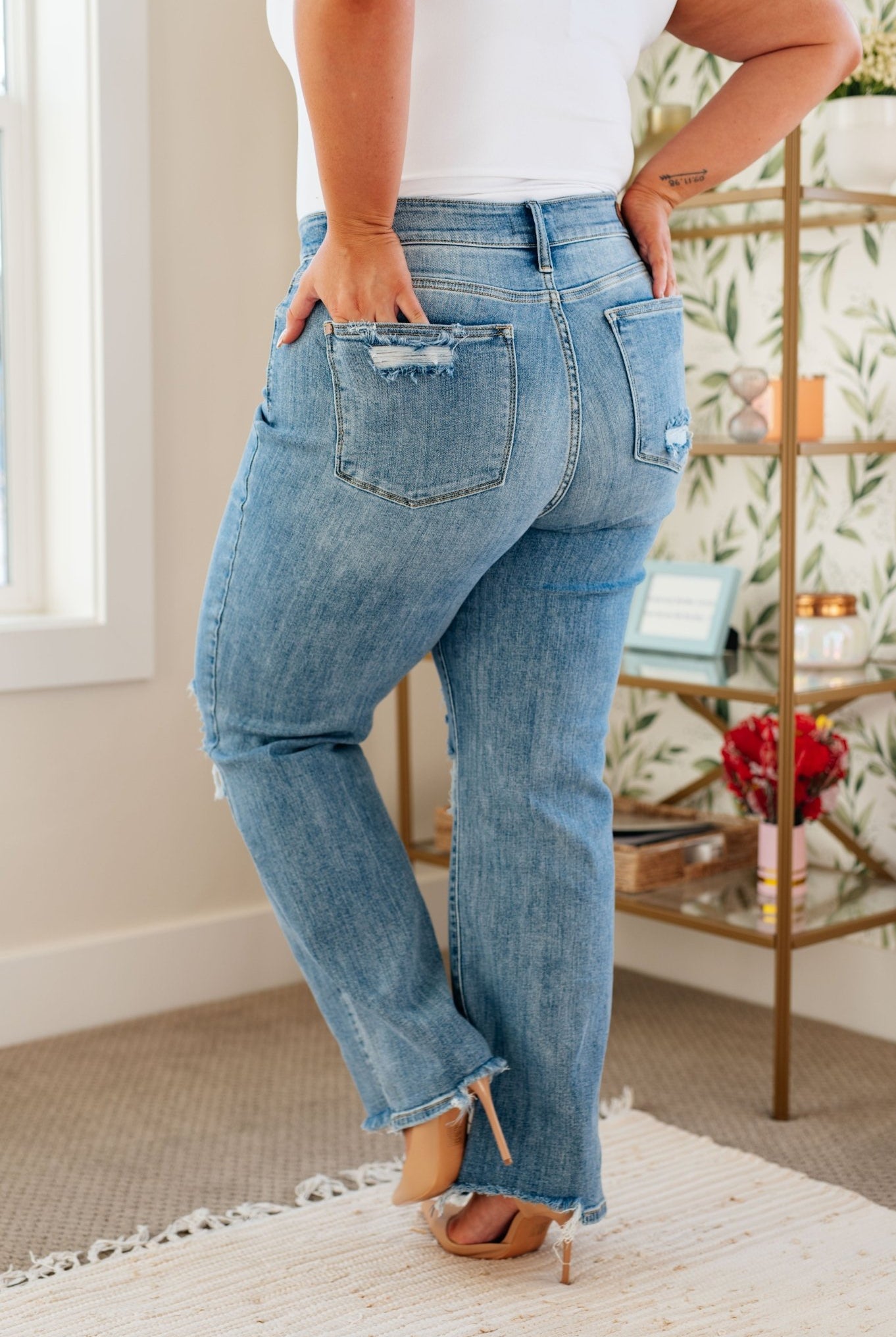 Rose High Rise 90's Straight Jeans in Light Wash (Online Exclusive) - Uptown Boutique Ramona