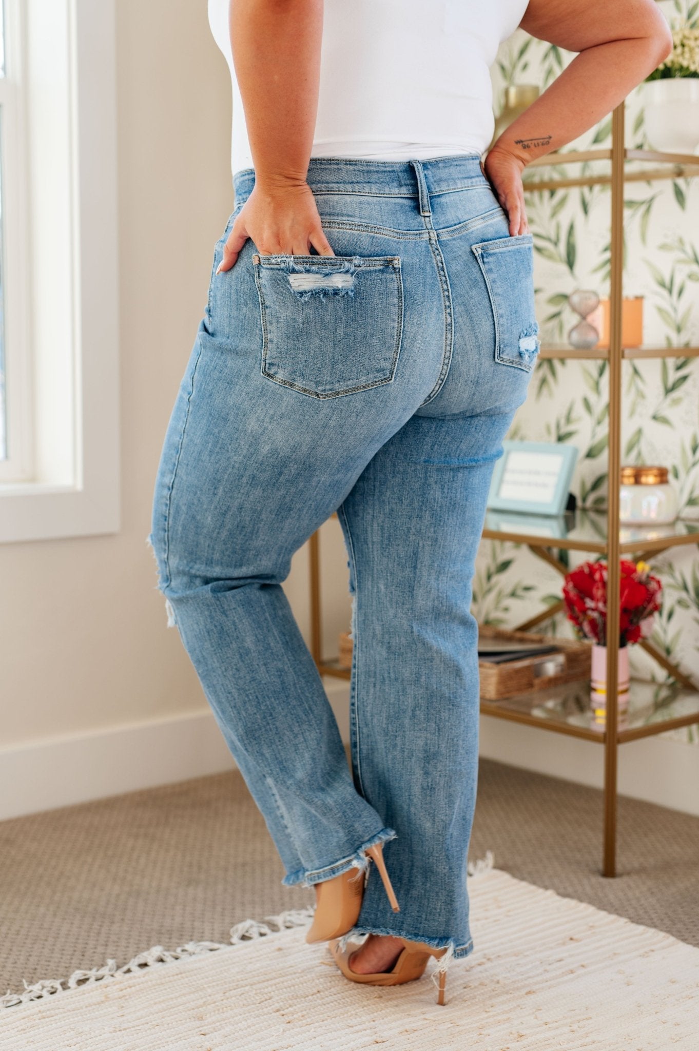 Rose High Rise 90's Straight Jeans in Light Wash (Online Exclusive) - Uptown Boutique Ramona