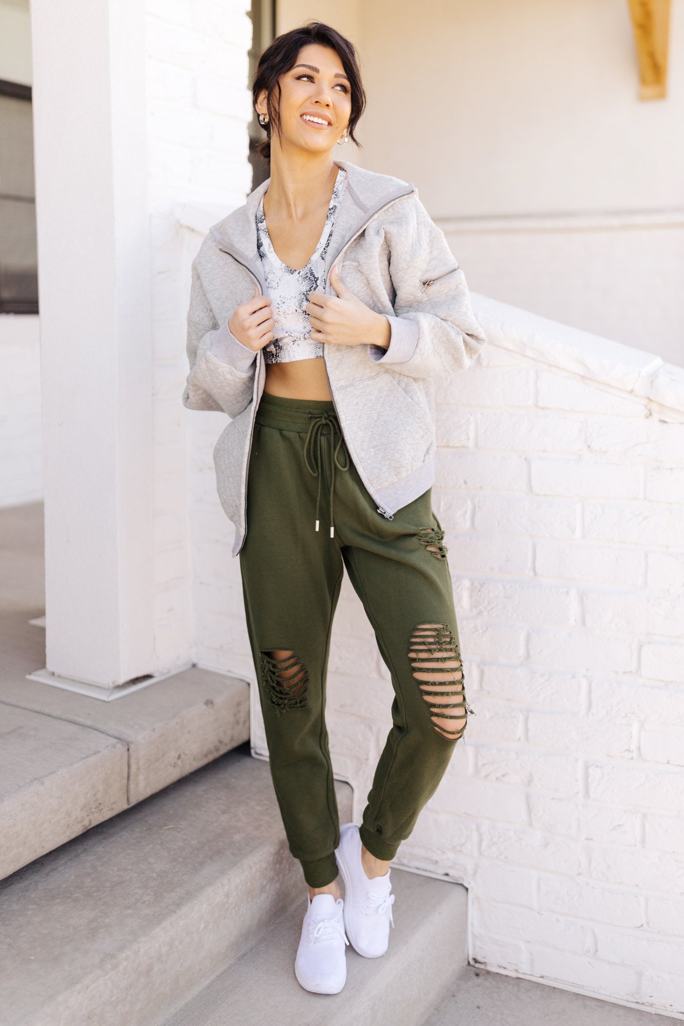 Kick Back Distressed Joggers In Olive (Online Exclusive) – Uptown