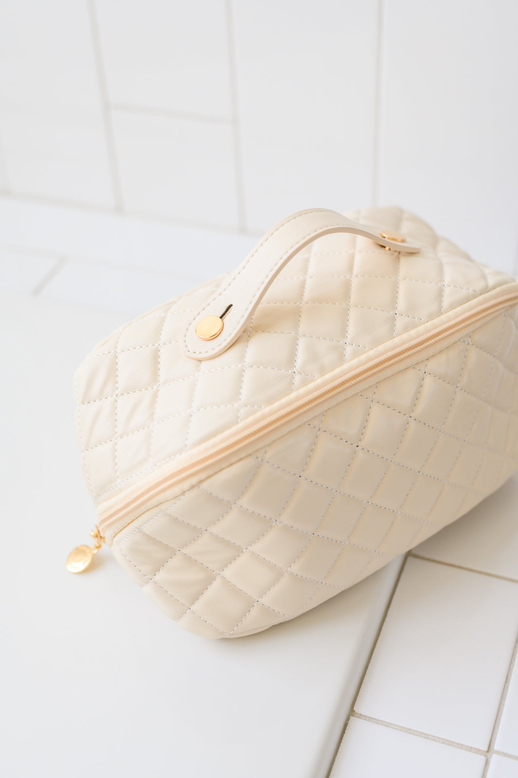 Large Capacity Quilted Makeup Bag in Cream (Online Exclusive)