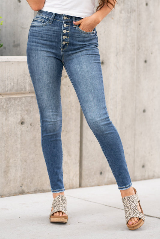 CHELSIE BUTTON FLY SKINNY JEANS