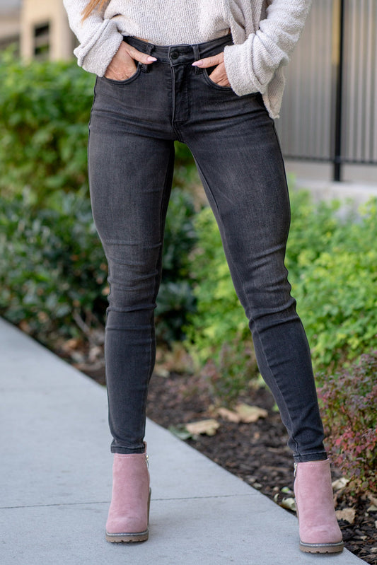 CHELSIE TUMMY CONTROL SKINNY JEANS