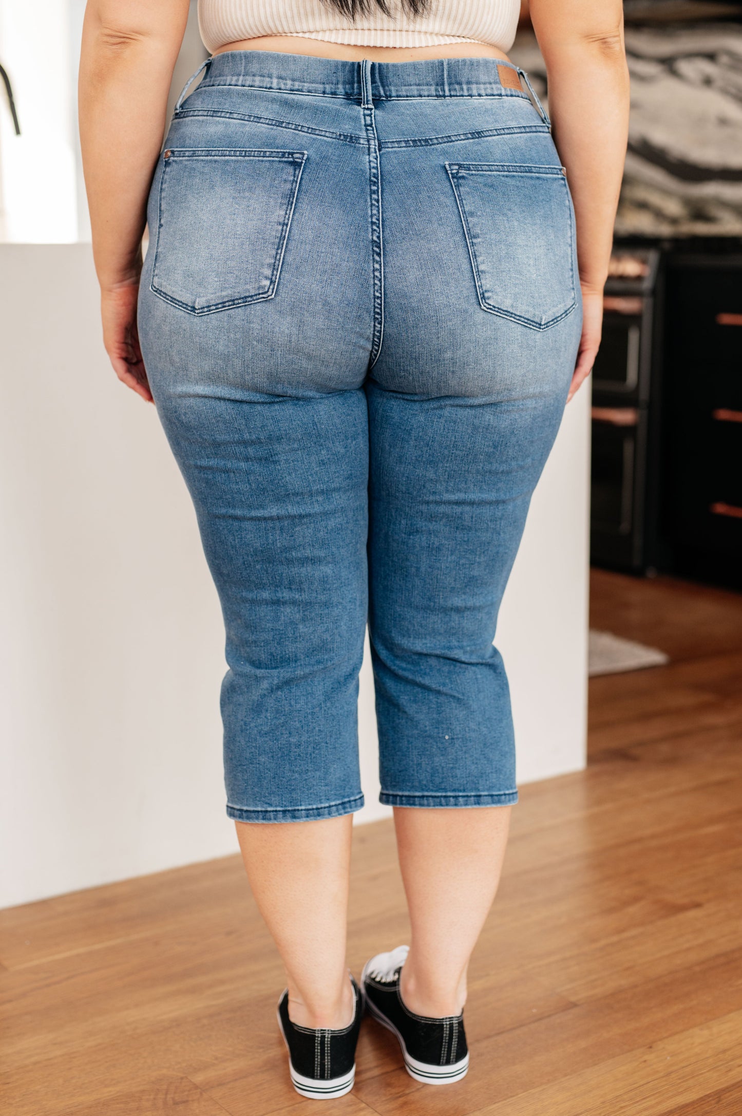 Emily High Rise Cool Denim Pull On Capri Jeans (Online Exclusive)