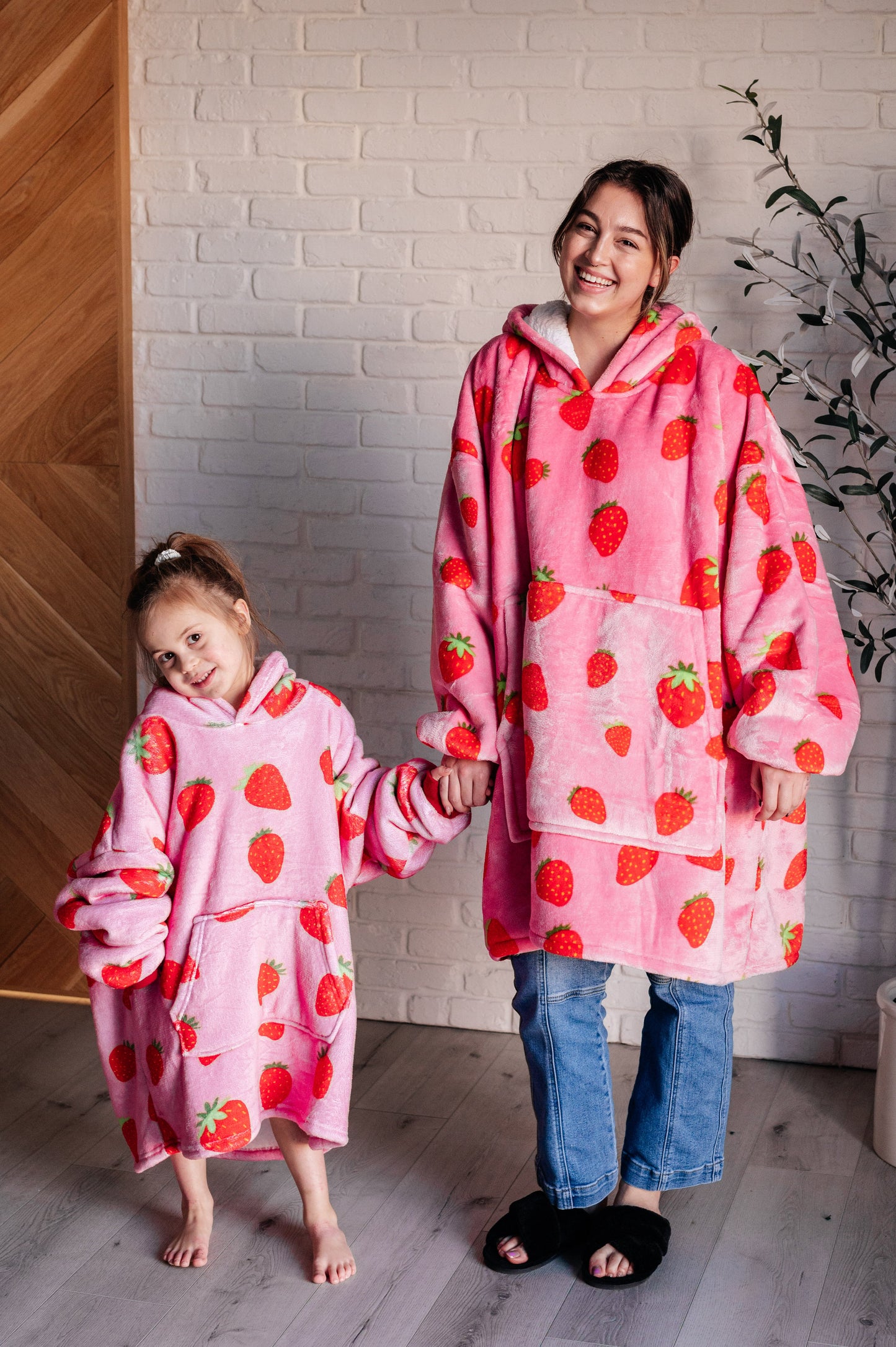 Oversized Blanket Hoodie in Strawberry (Online Exclusive)