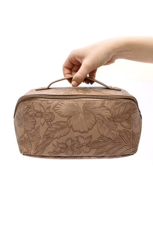 Life In Luxury Large Capacity Cosmetic Bag in Cream Online Exclusive)