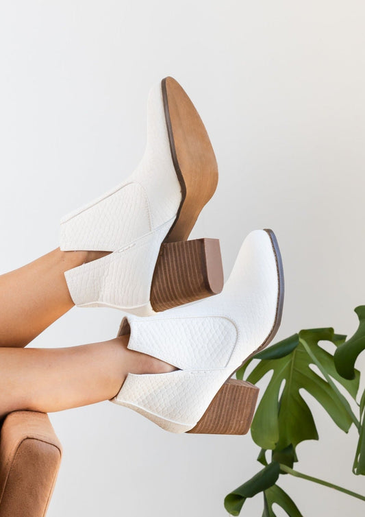 Tarim Bootie in White (Online Exclusive)