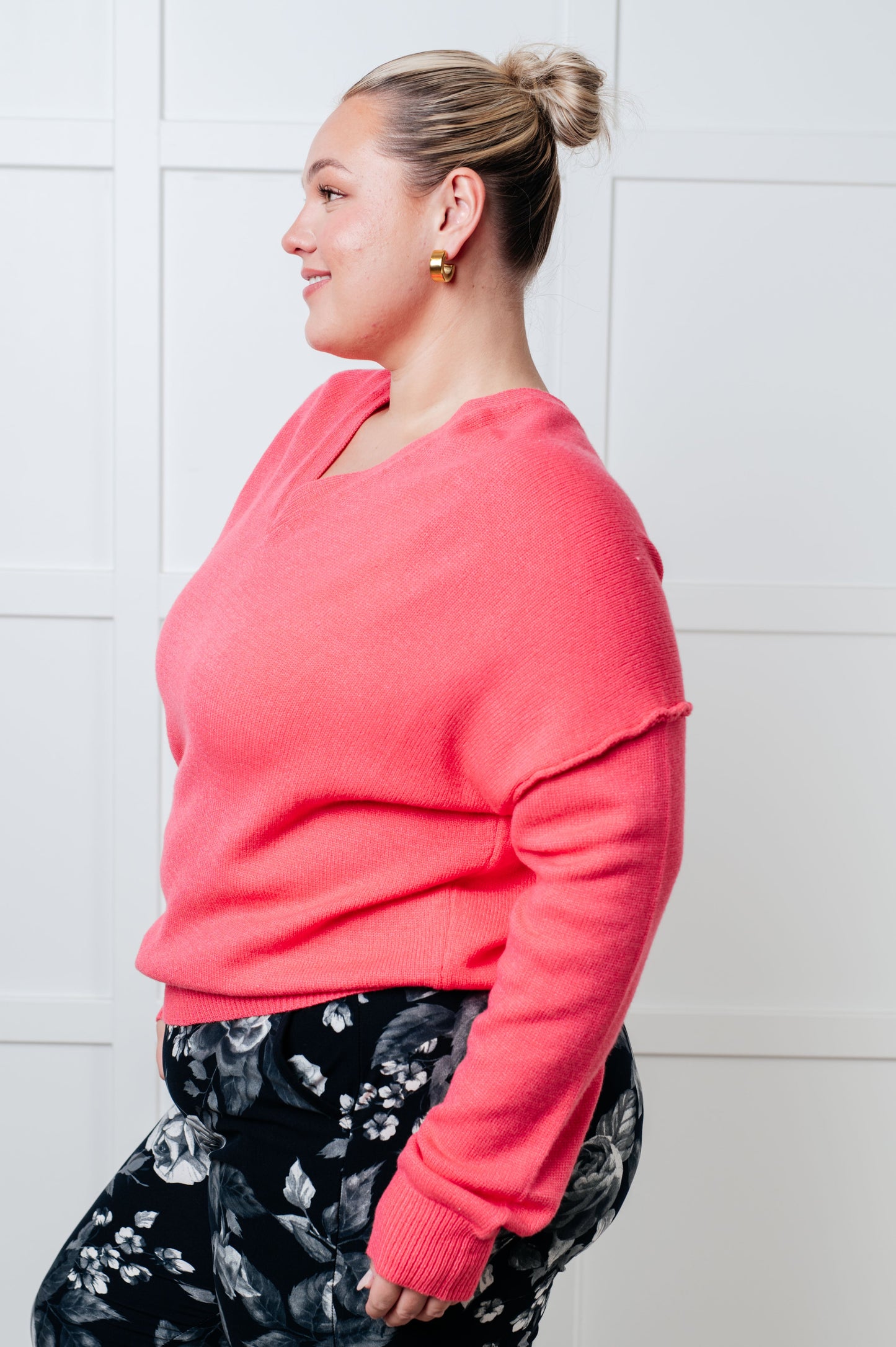 Very Understandable V-Neck Sweater in Pink (Online Exclusive)