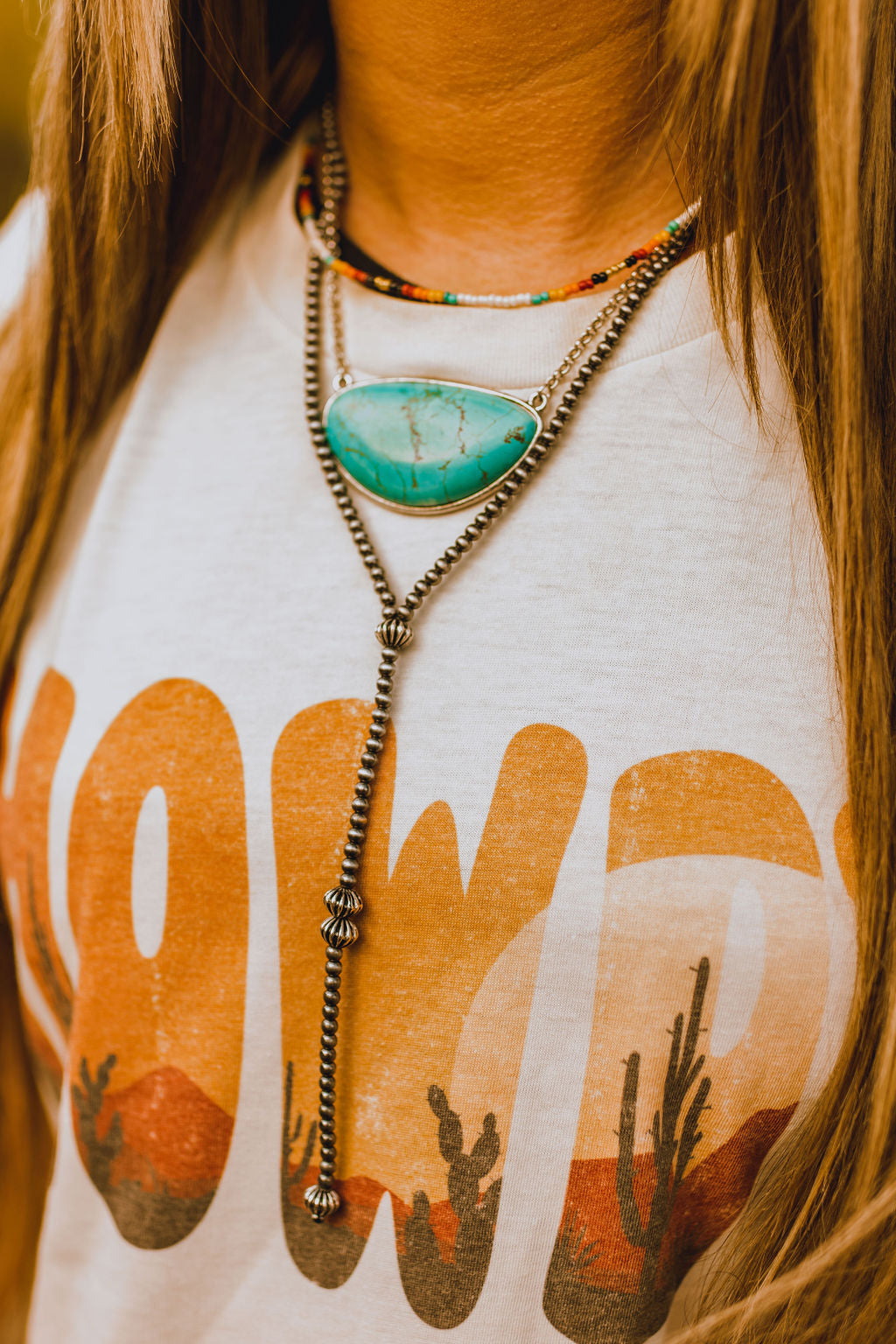 Collier de pierres turquoise en morceaux