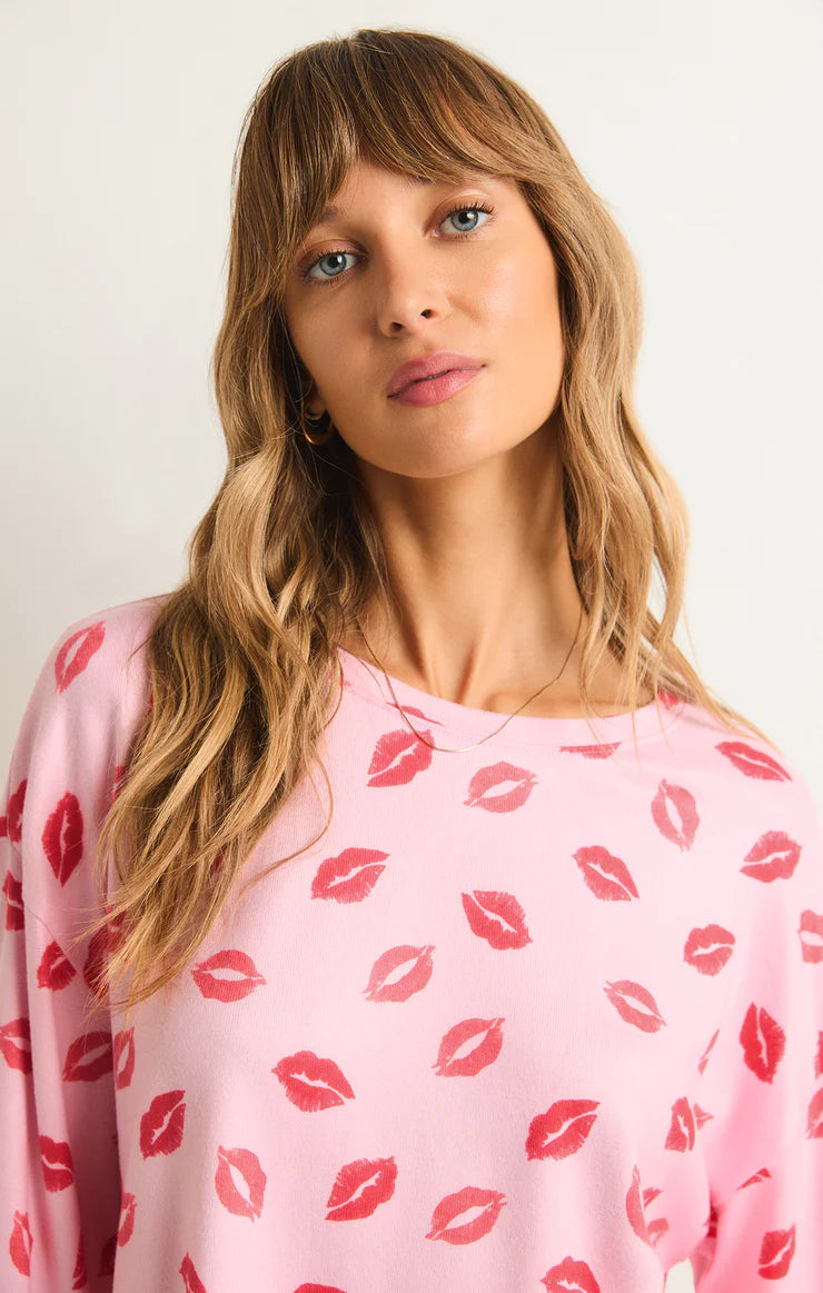 PUCKER UP KISSES LONG SLEEVE TOP