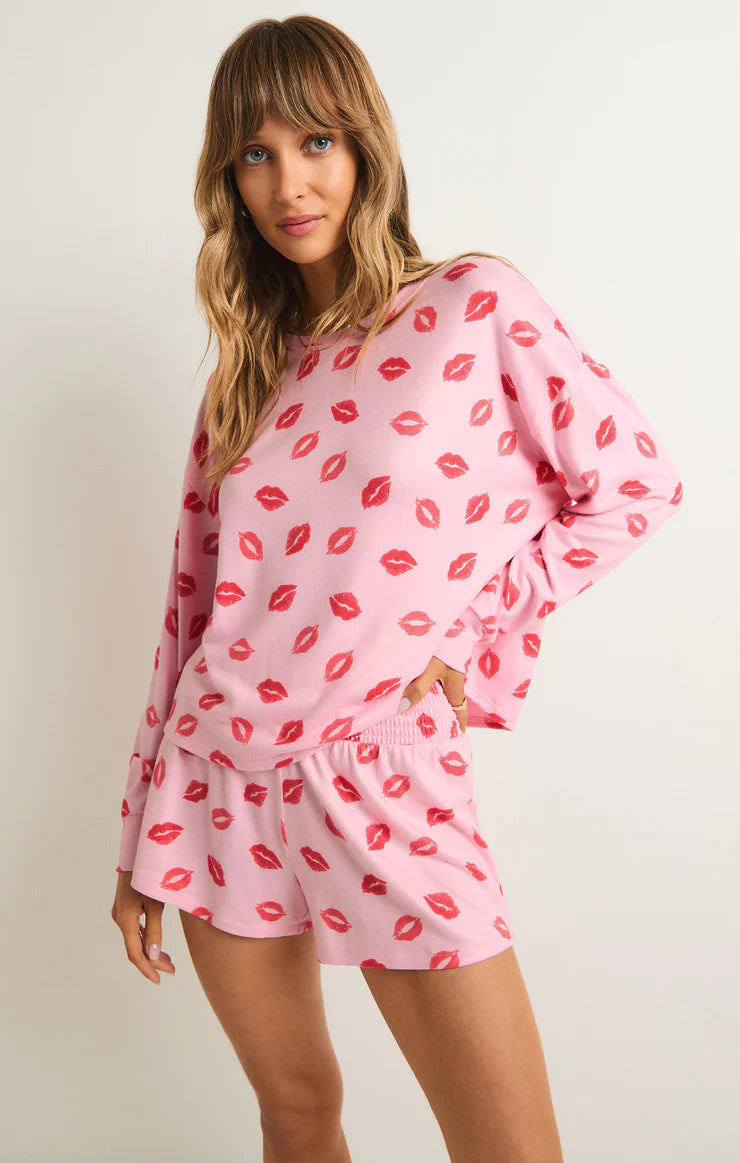 PUCKER UP KISSES LONG SLEEVE TOP