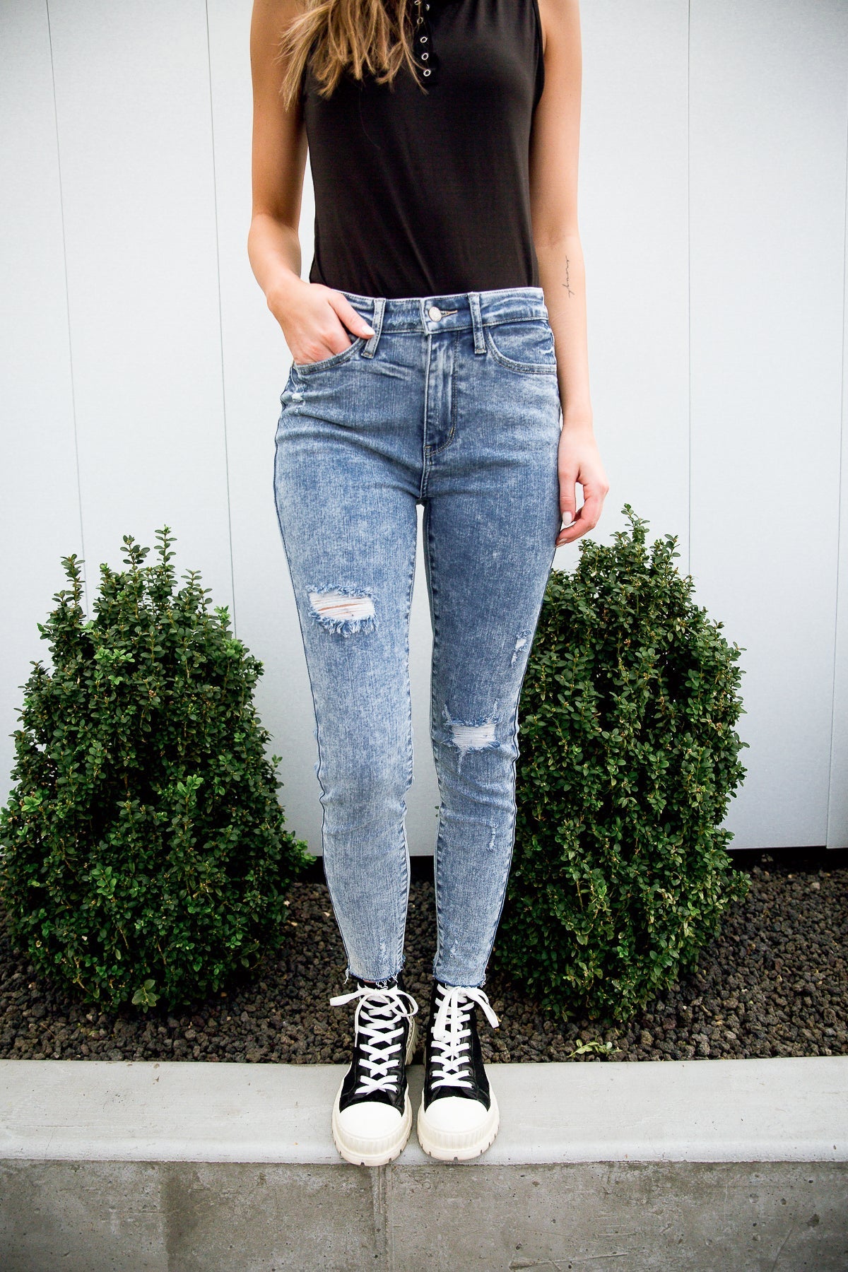 Acid Wash Destroyed Hem Skinny Jeans (Online Exclusive) - Uptown Boutique Ramona