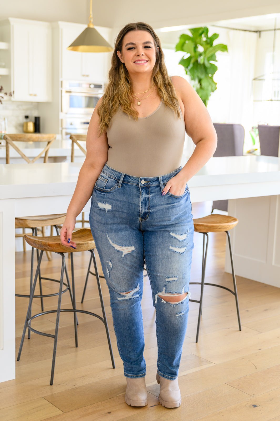 Ashley Hi - Waist Destroyed Boyfriend Jeans (Online Exclusive) - Uptown Boutique Ramona
