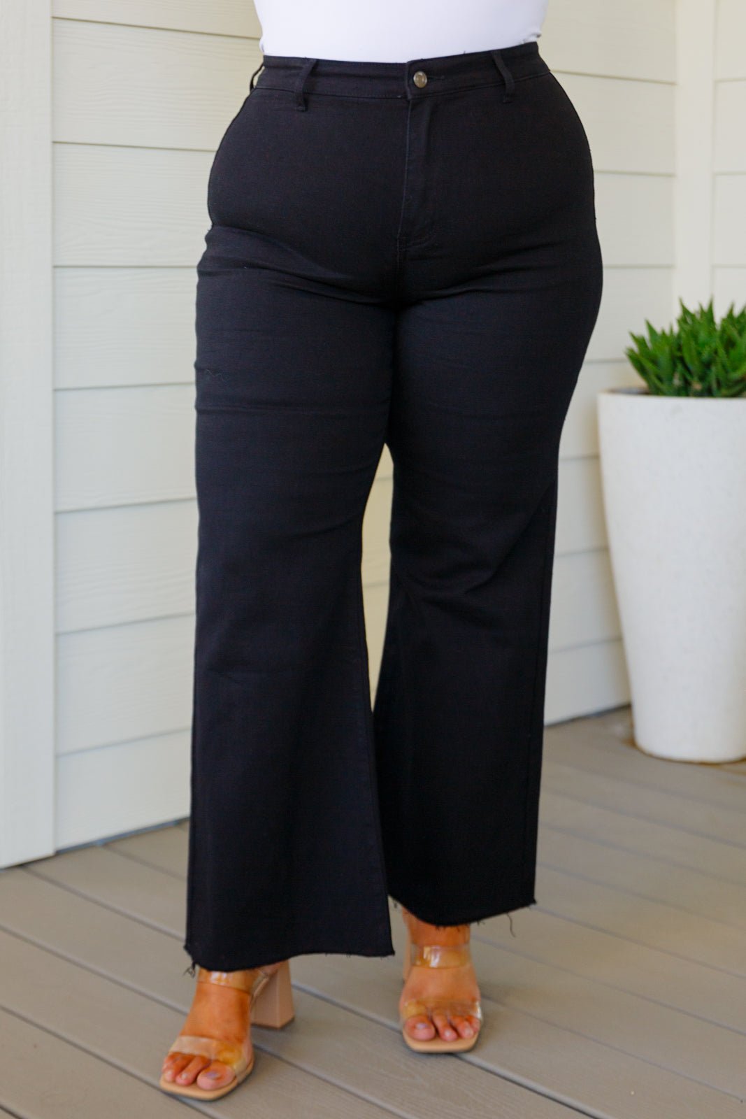 August High Rise Wide Leg Crop Jeans in Black (Online Exclusive) - Uptown Boutique Ramona