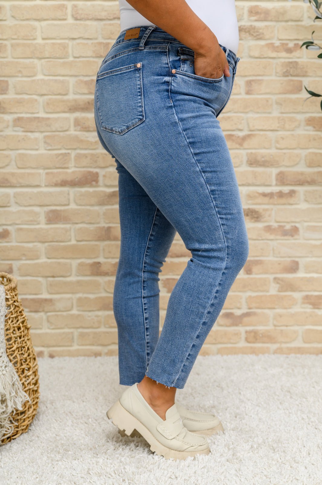 Becca Hi - Waisted Embroidered Pocket Relaxed Jeans (Online Exclusive) - Uptown Boutique Ramona