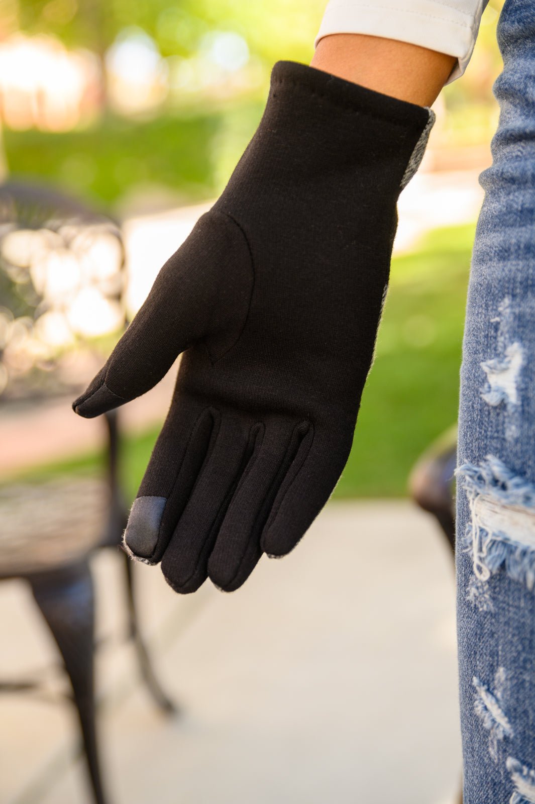 Buffalo Plaid Tech Touch Gloves In Black (Online Exclusive) - Uptown Boutique Ramona