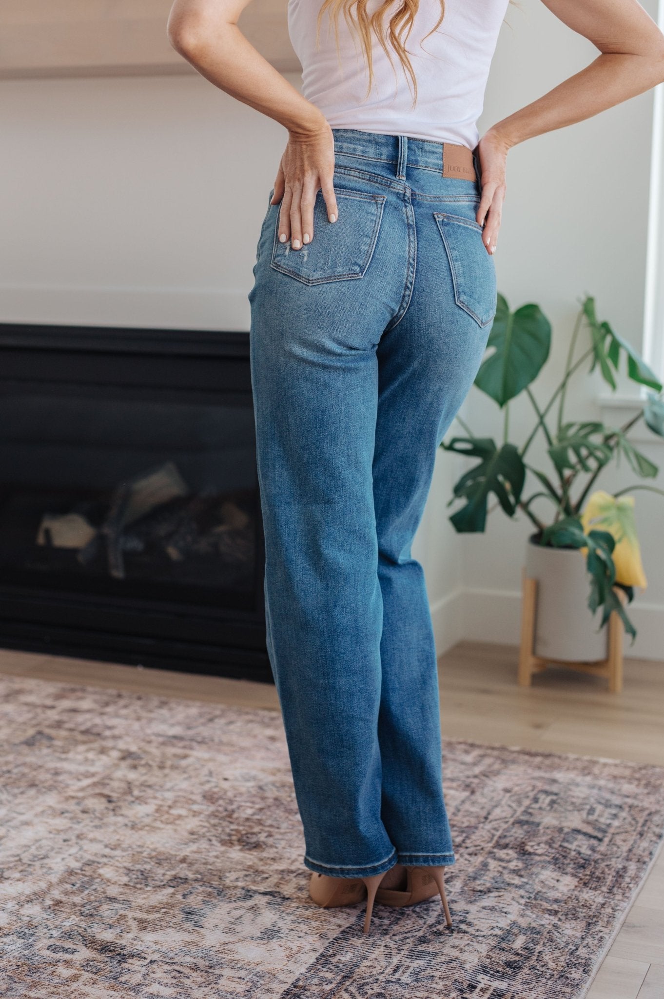 Carrie High Rise Control Top 90's Straight Jeans (Online Exclusive) - Uptown Boutique Ramona