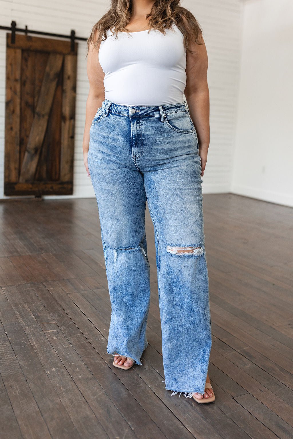 Carter High Rise Slit Hem Straight Jeans (Online Exclusive) - Uptown Boutique Ramona