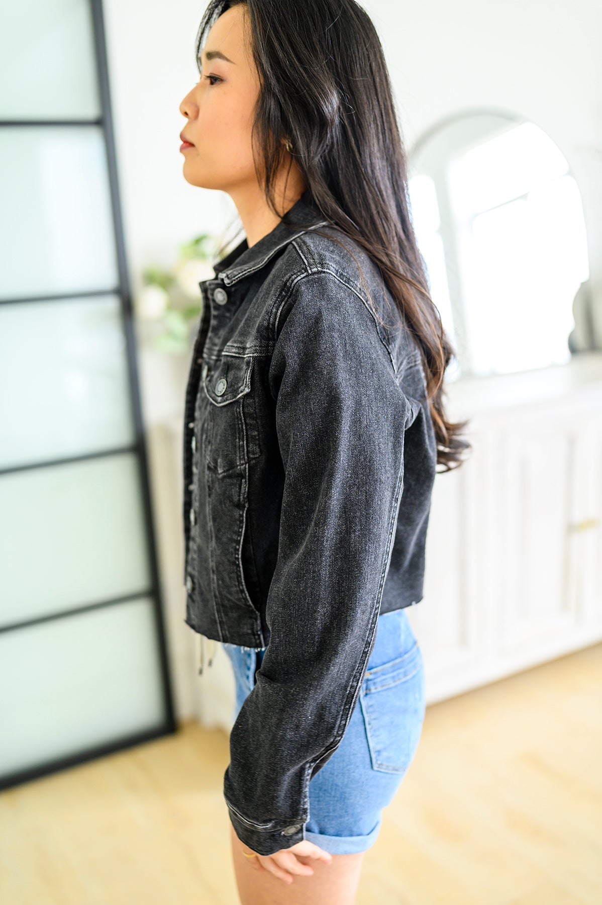 Charlie Cropped Denim Jacket (Online Exclusive) - Uptown Boutique Ramona