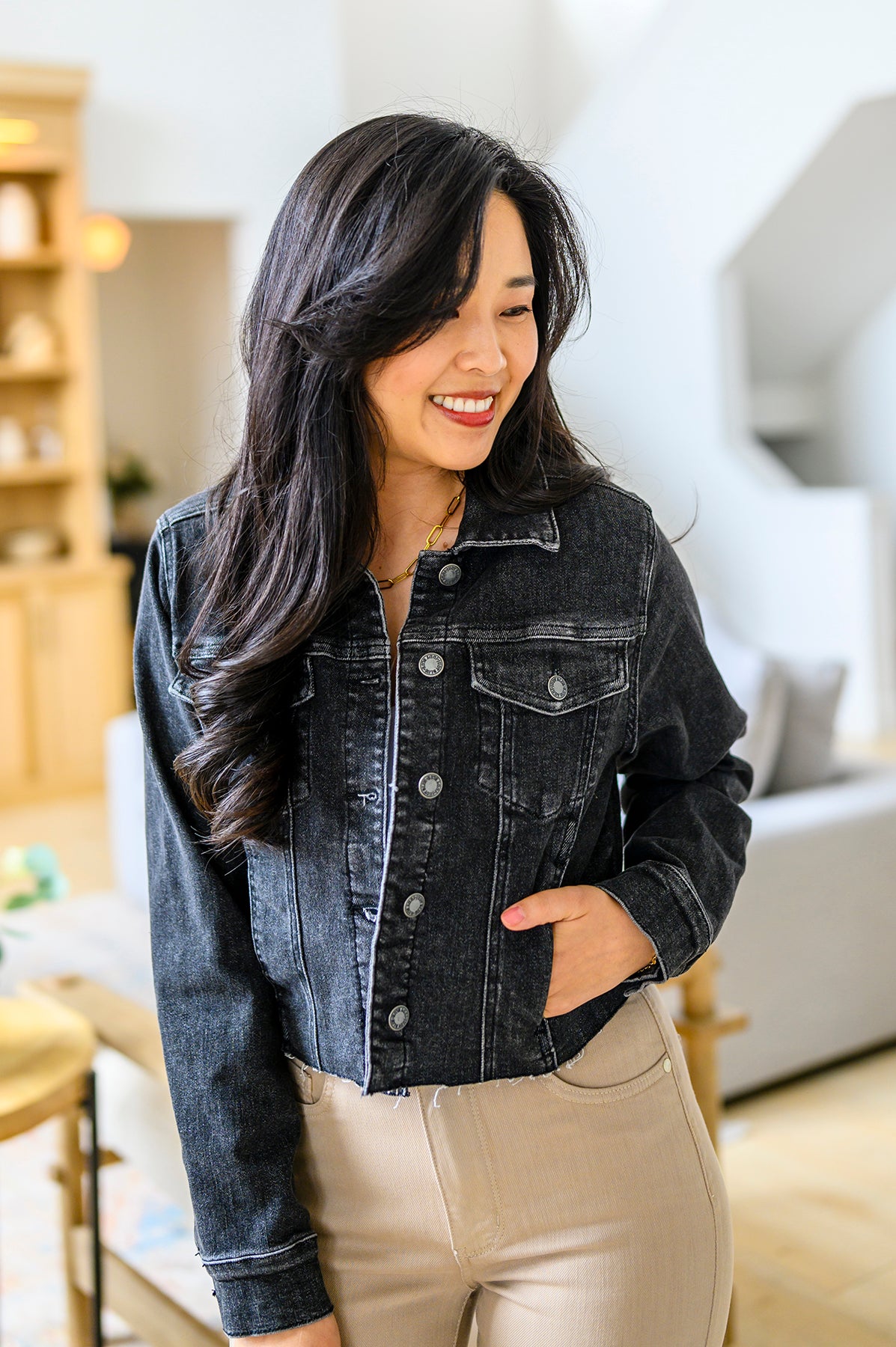 Charlie Cropped Denim Jacket (Online Exclusive) - Uptown Boutique Ramona