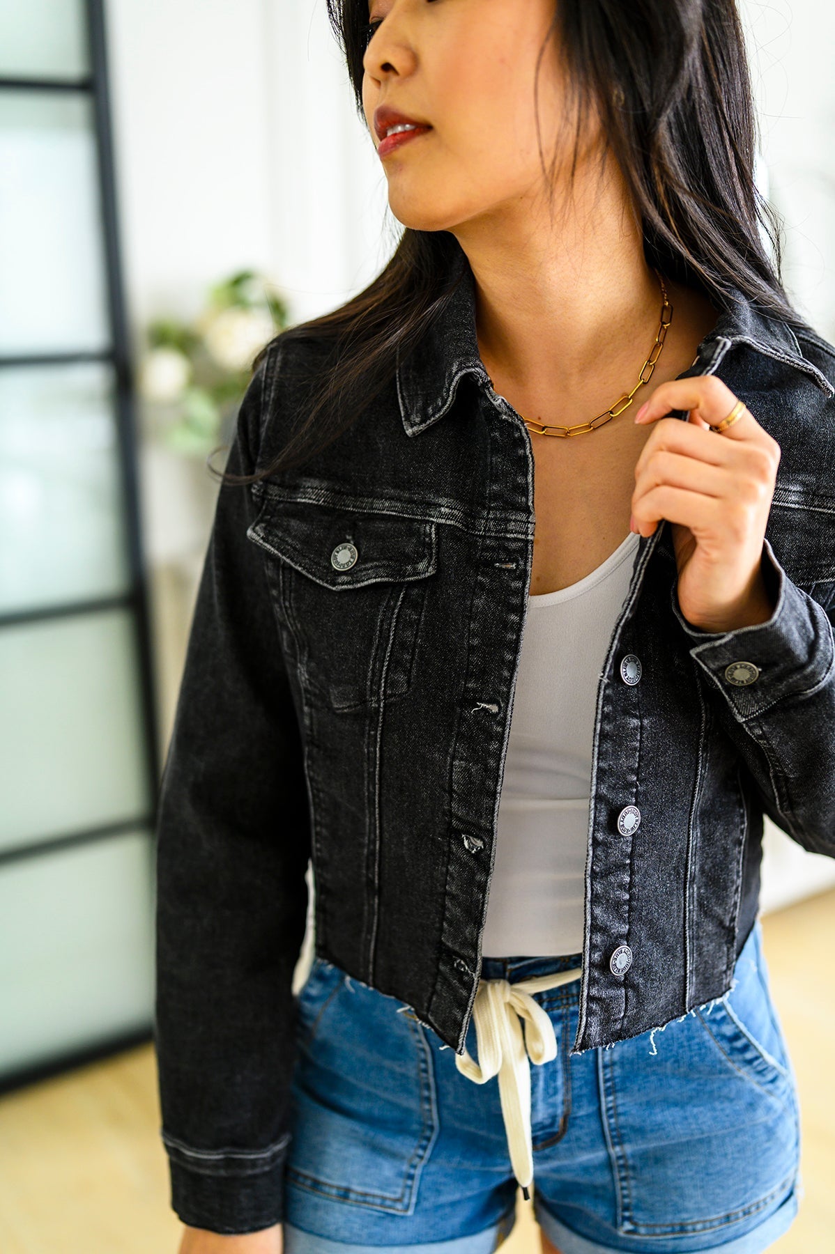 Charlie Cropped Denim Jacket (Online Exclusive) - Uptown Boutique Ramona