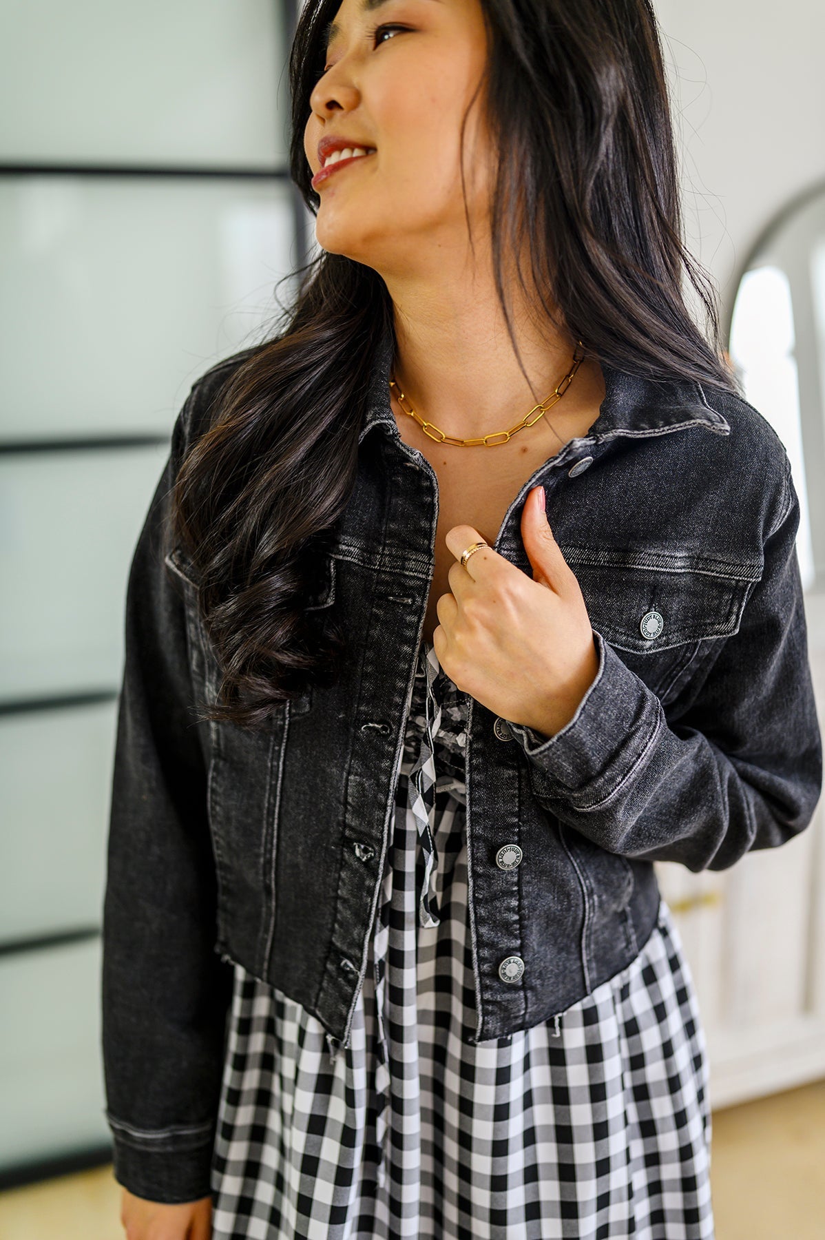 Charlie Cropped Denim Jacket (Online Exclusive) - Uptown Boutique Ramona