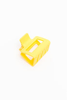 Claw Clip Set of 4 in Lemon (Online Exclusive) - Uptown Boutique Ramona