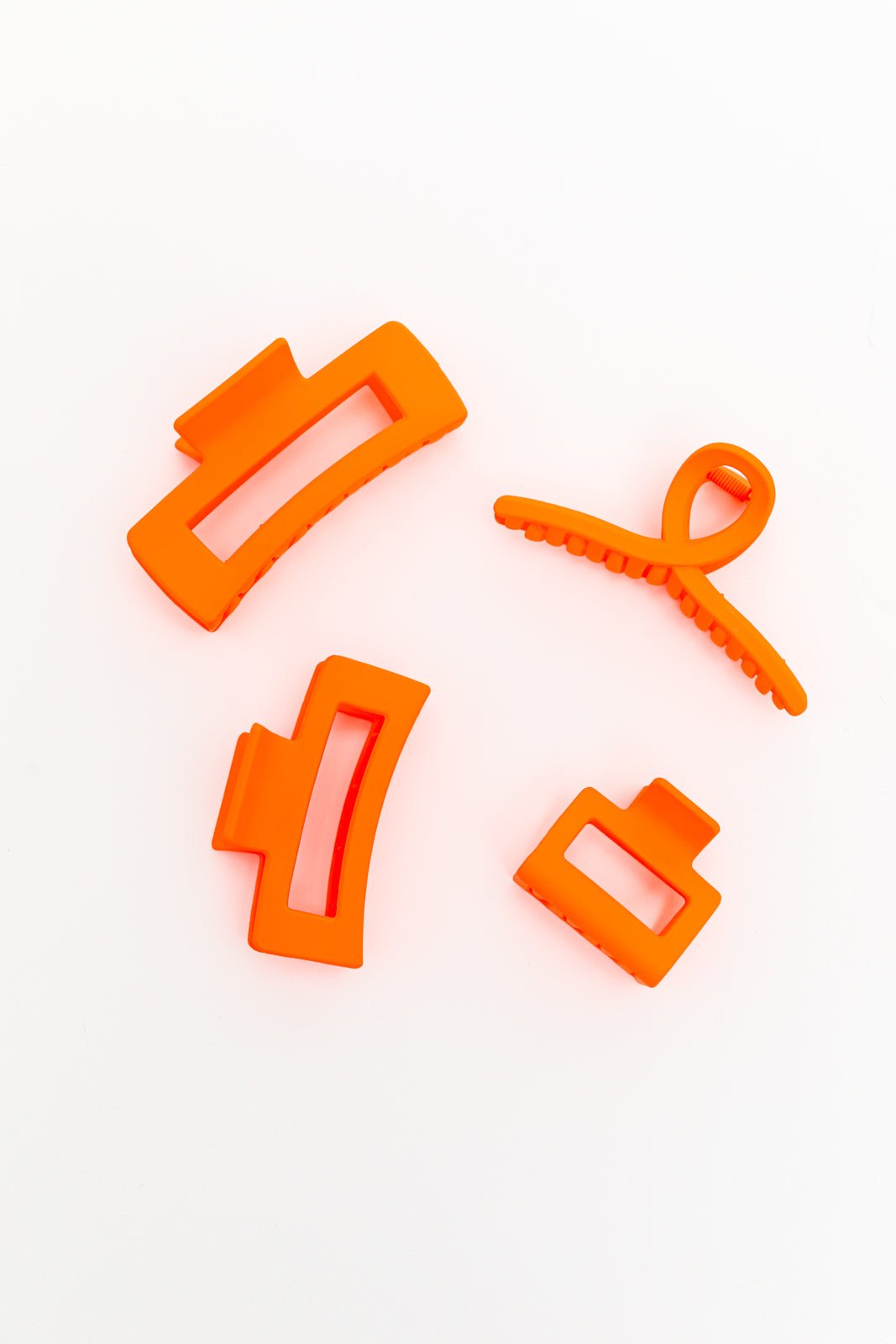 Claw Clip Set of 4 in Orange (Online Exclusive) - Uptown Boutique Ramona