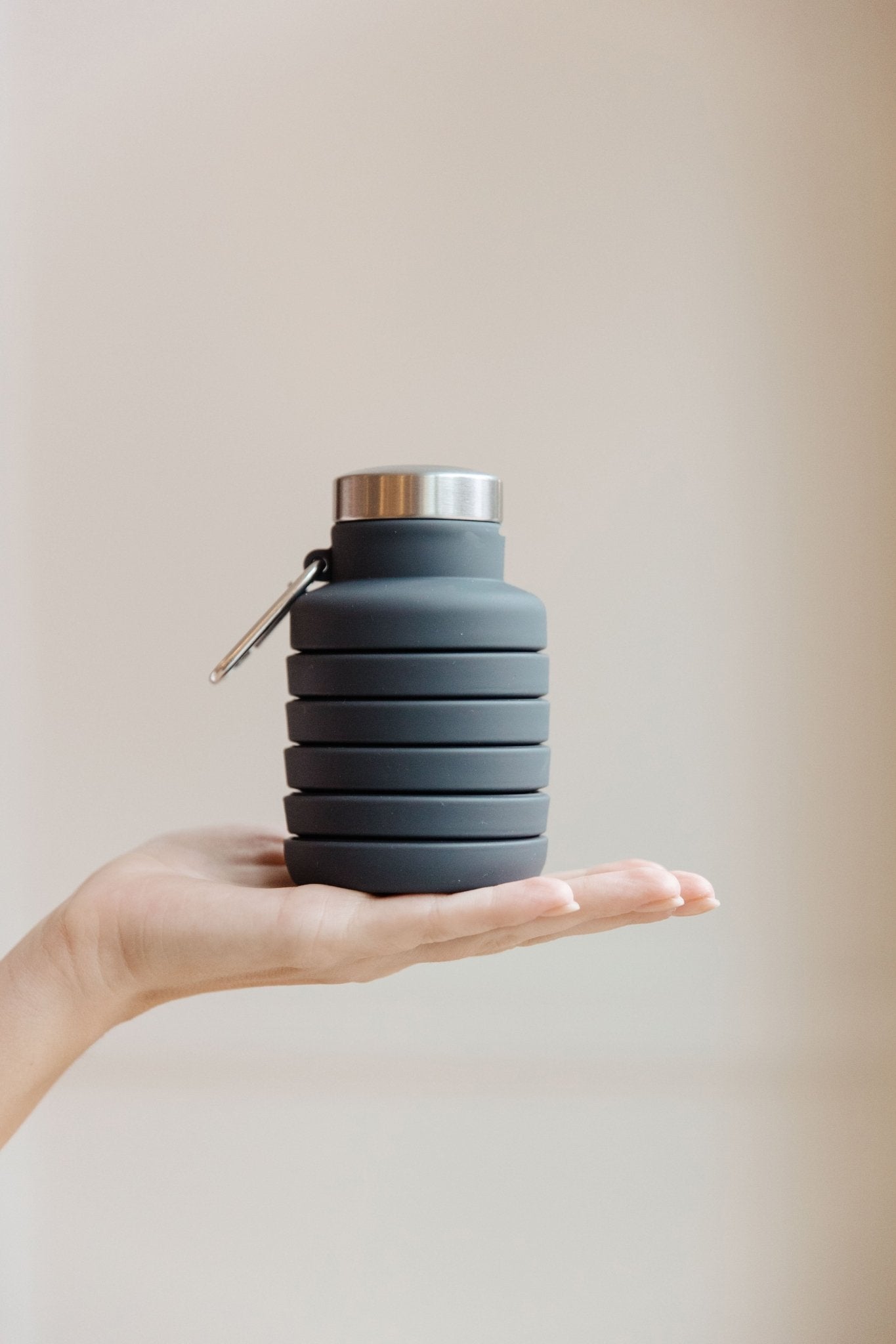 Collapsing Silicon Water Bottle in Black (Online Exclusive) - Uptown Boutique Ramona