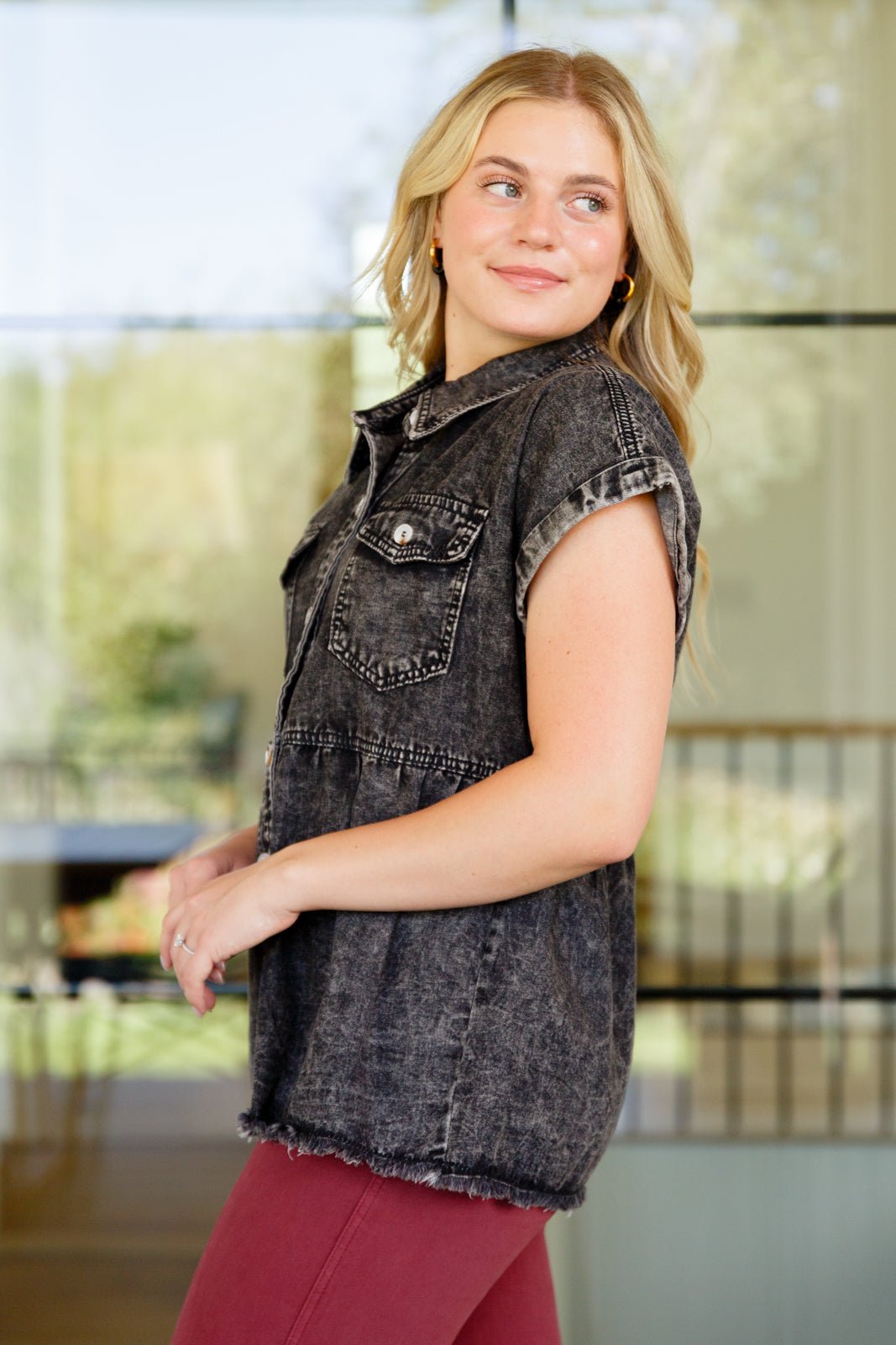 Cool and Carefree Denim Button Down (Online Exclusive) - Uptown Boutique Ramona