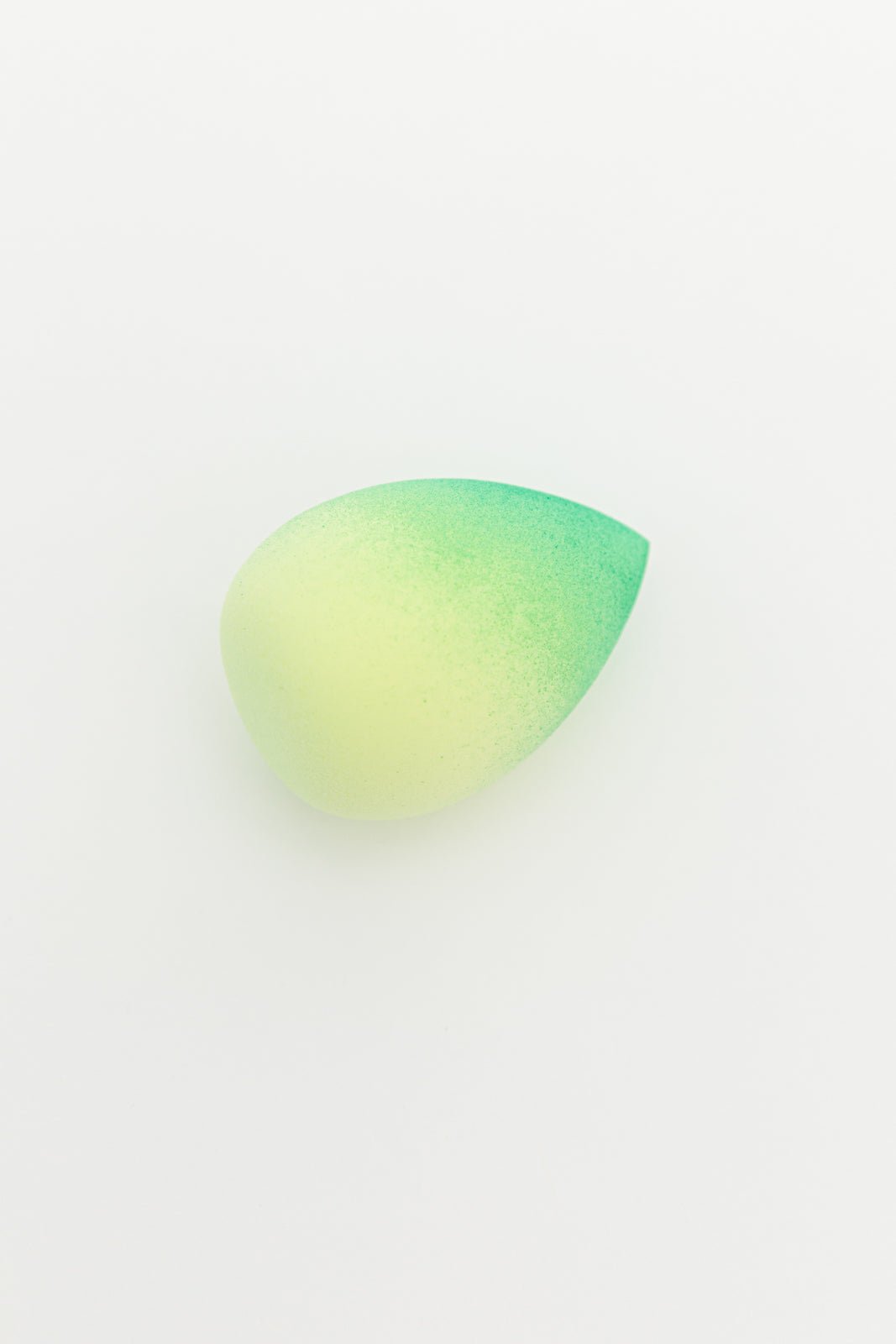 Cool Ombre Makeup Sponge in Four Colors (Online Exclusive) - Uptown Boutique Ramona