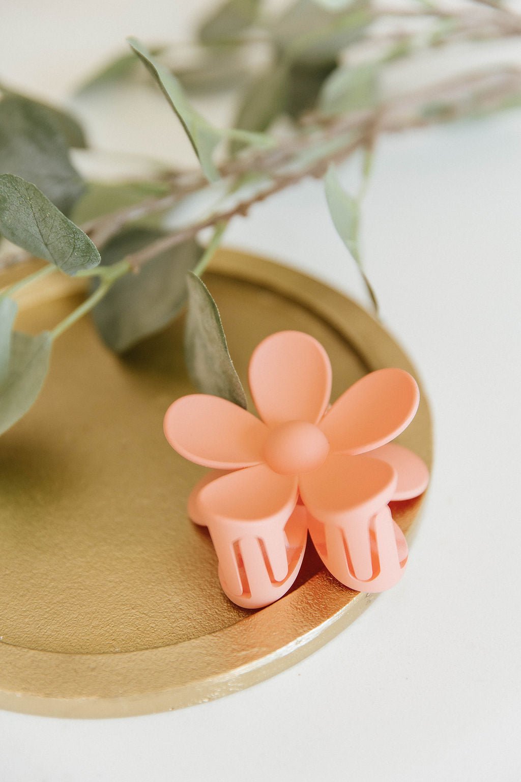 Daisy Claw in Coral (Online Exclusive) - Uptown Boutique Ramona