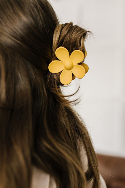 Daisy Claw in Yellow (Online Exclusive) - Uptown Boutique Ramona