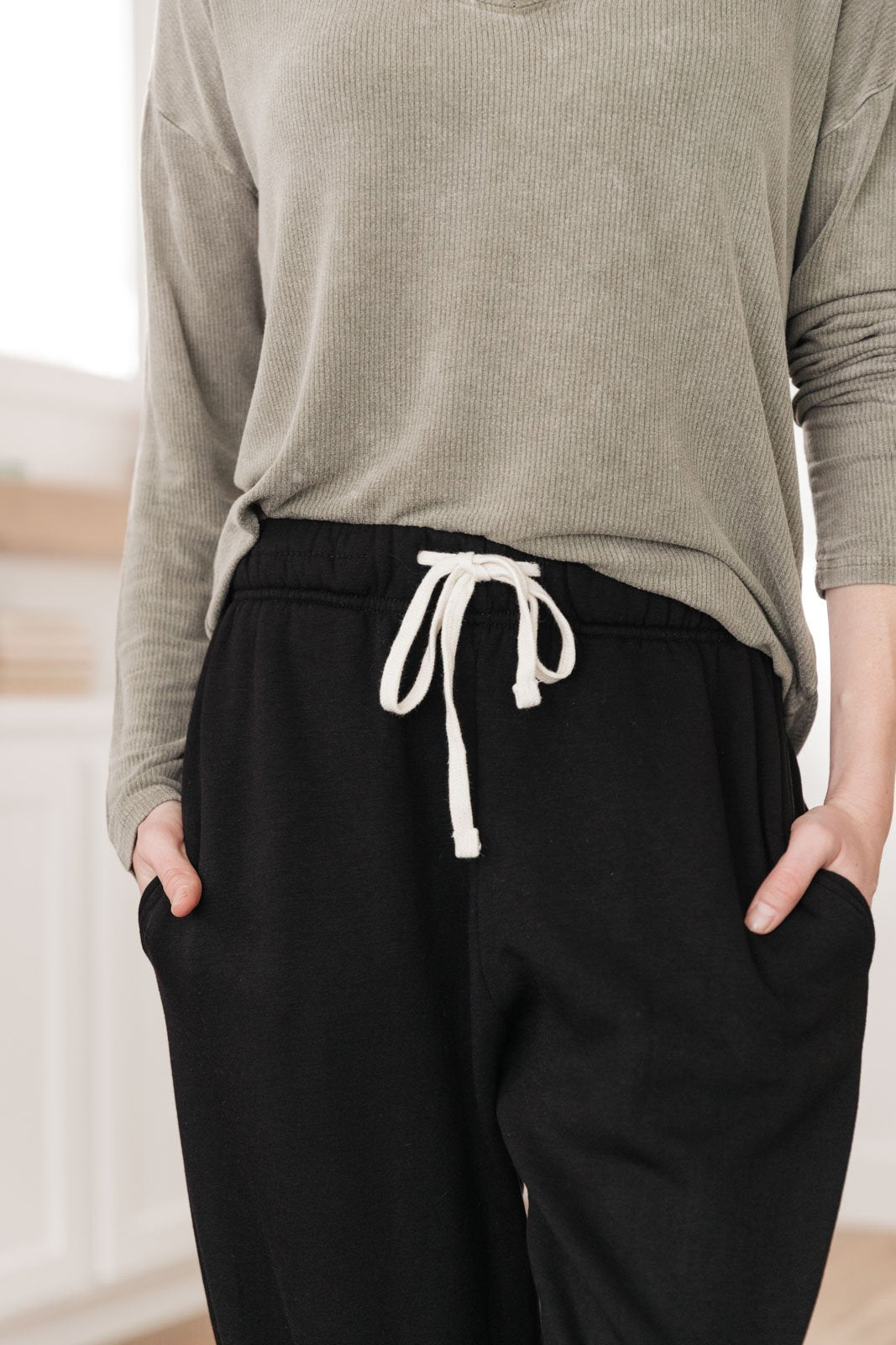 Day Off Sweats In Black (Online Exclusive) - Uptown Boutique Ramona