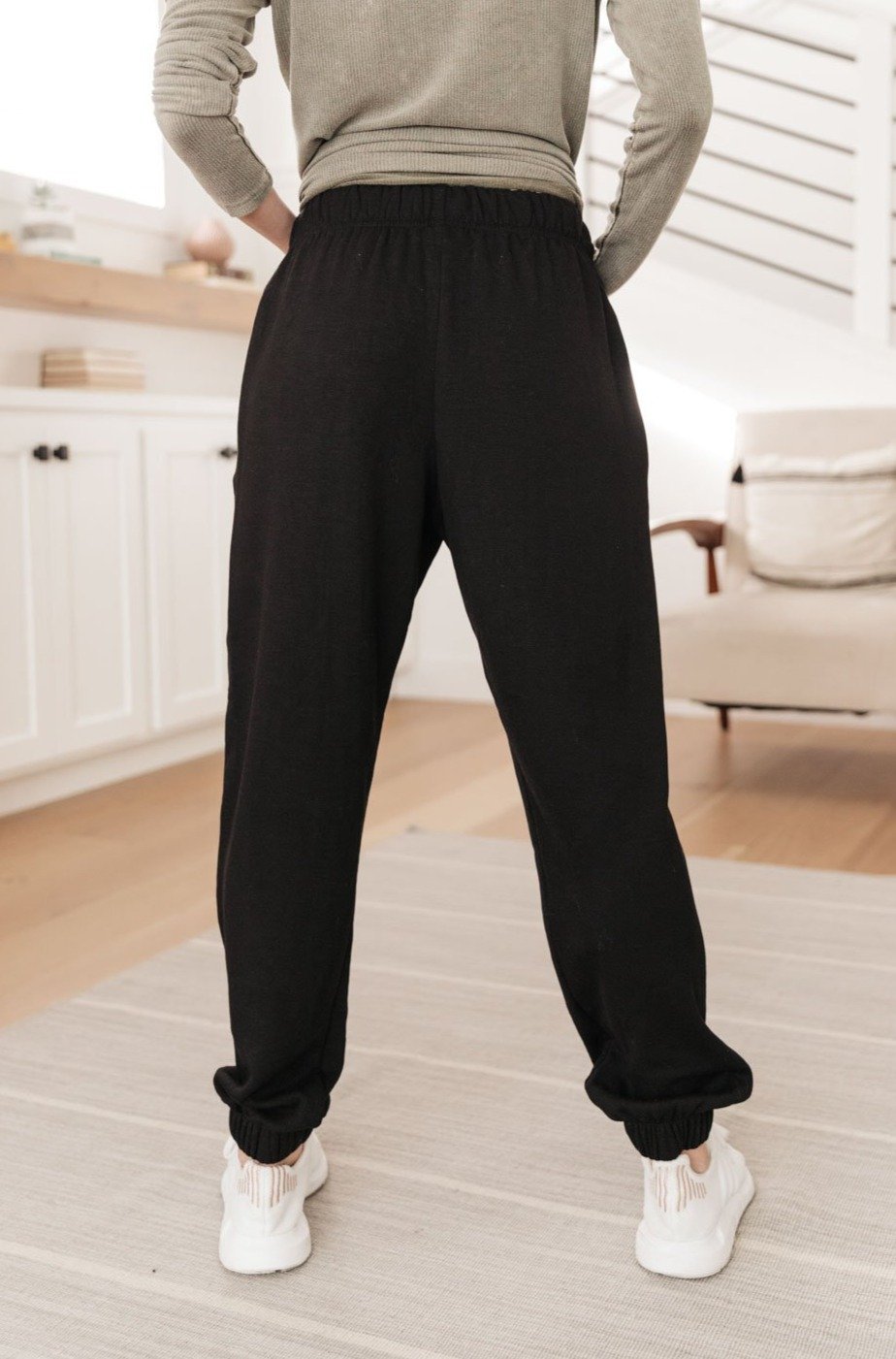 Day Off Sweats In Black (Online Exclusive) - Uptown Boutique Ramona